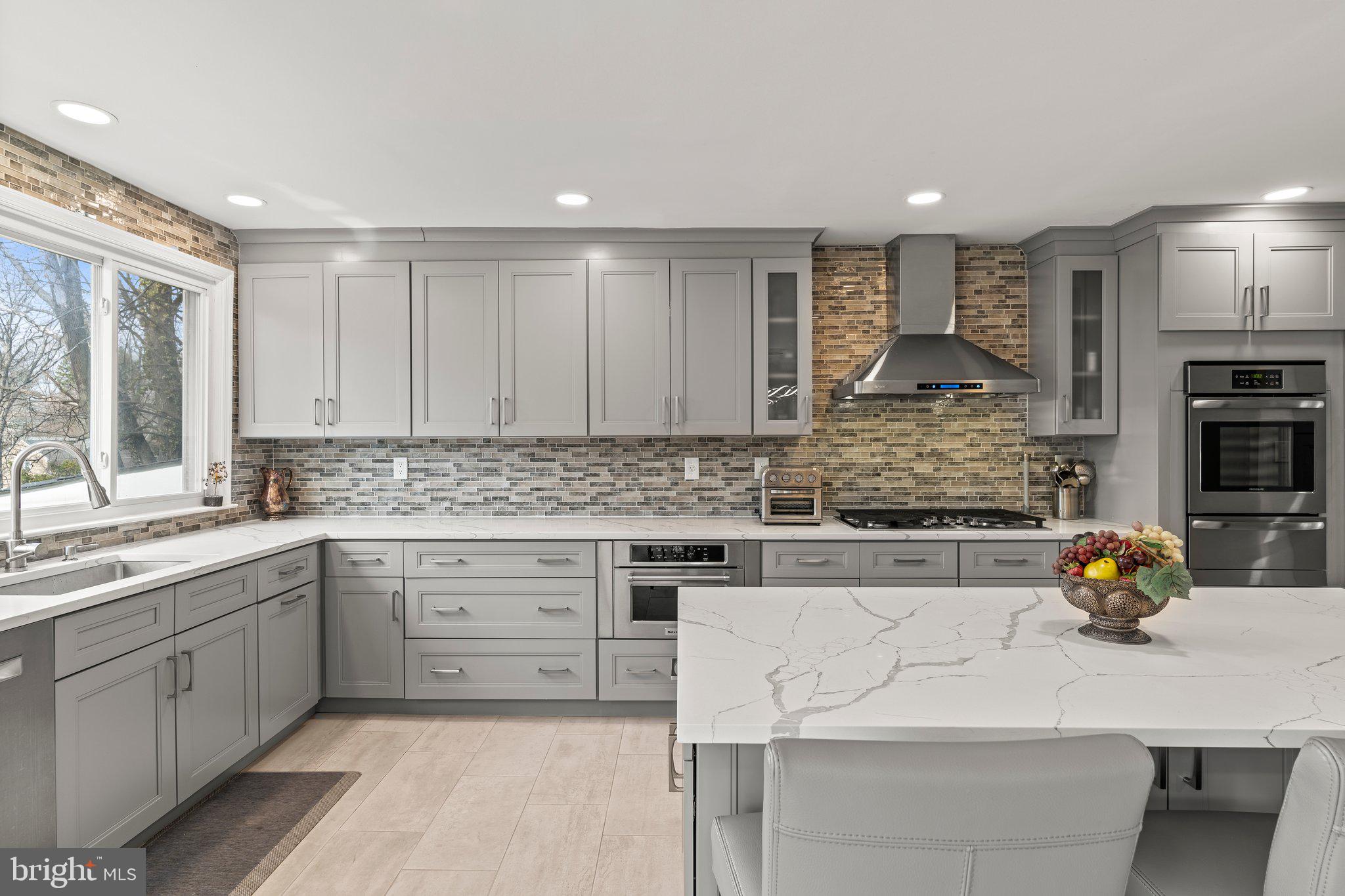 JENKINTOWN MANOR - Residential