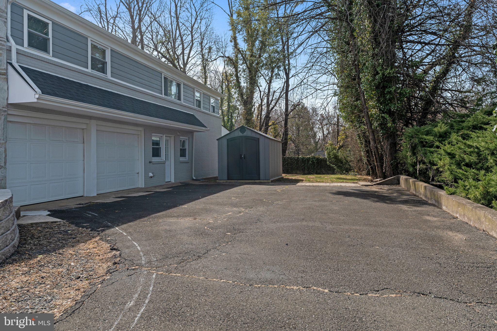 JENKINTOWN MANOR - Residential