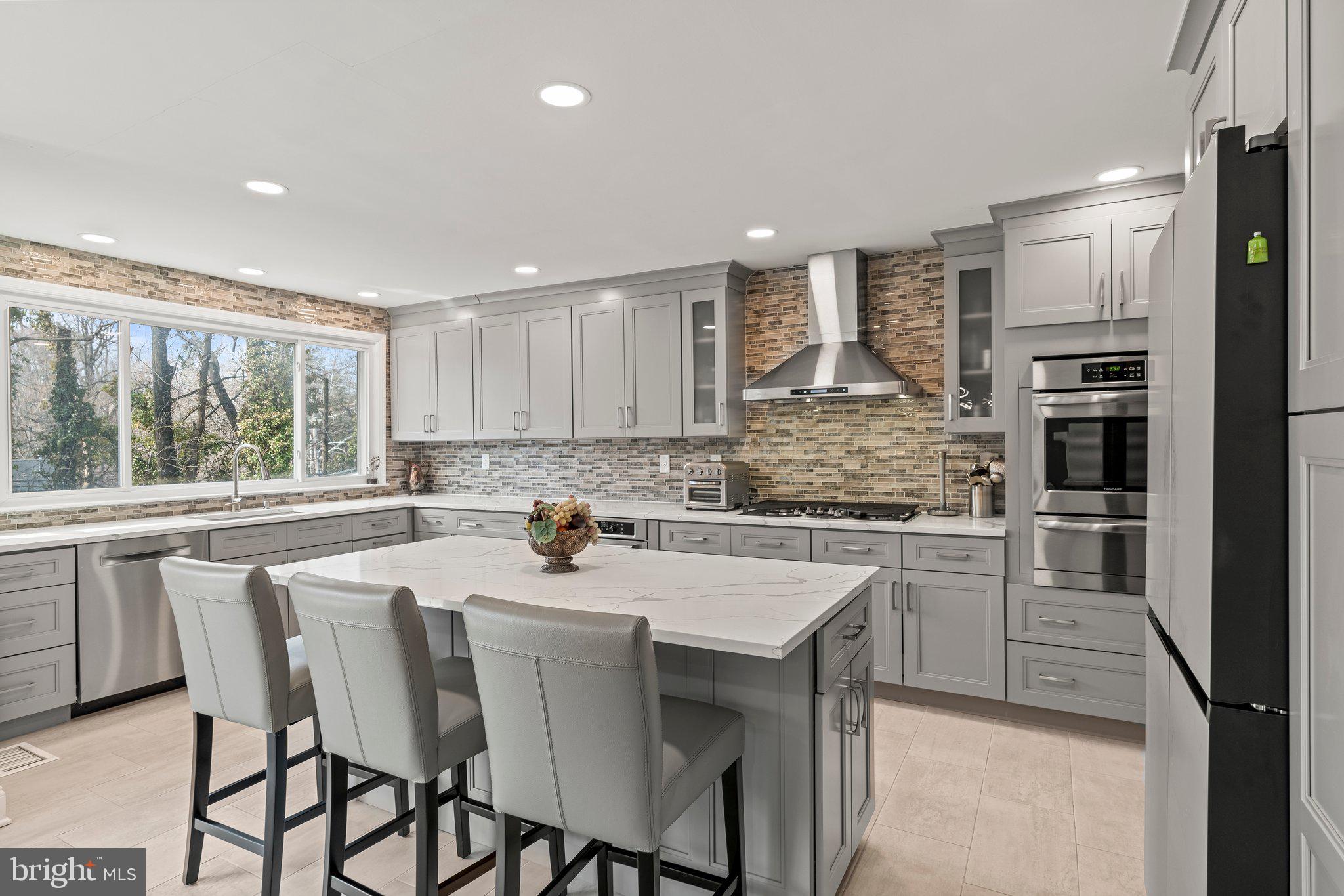 JENKINTOWN MANOR - Residential