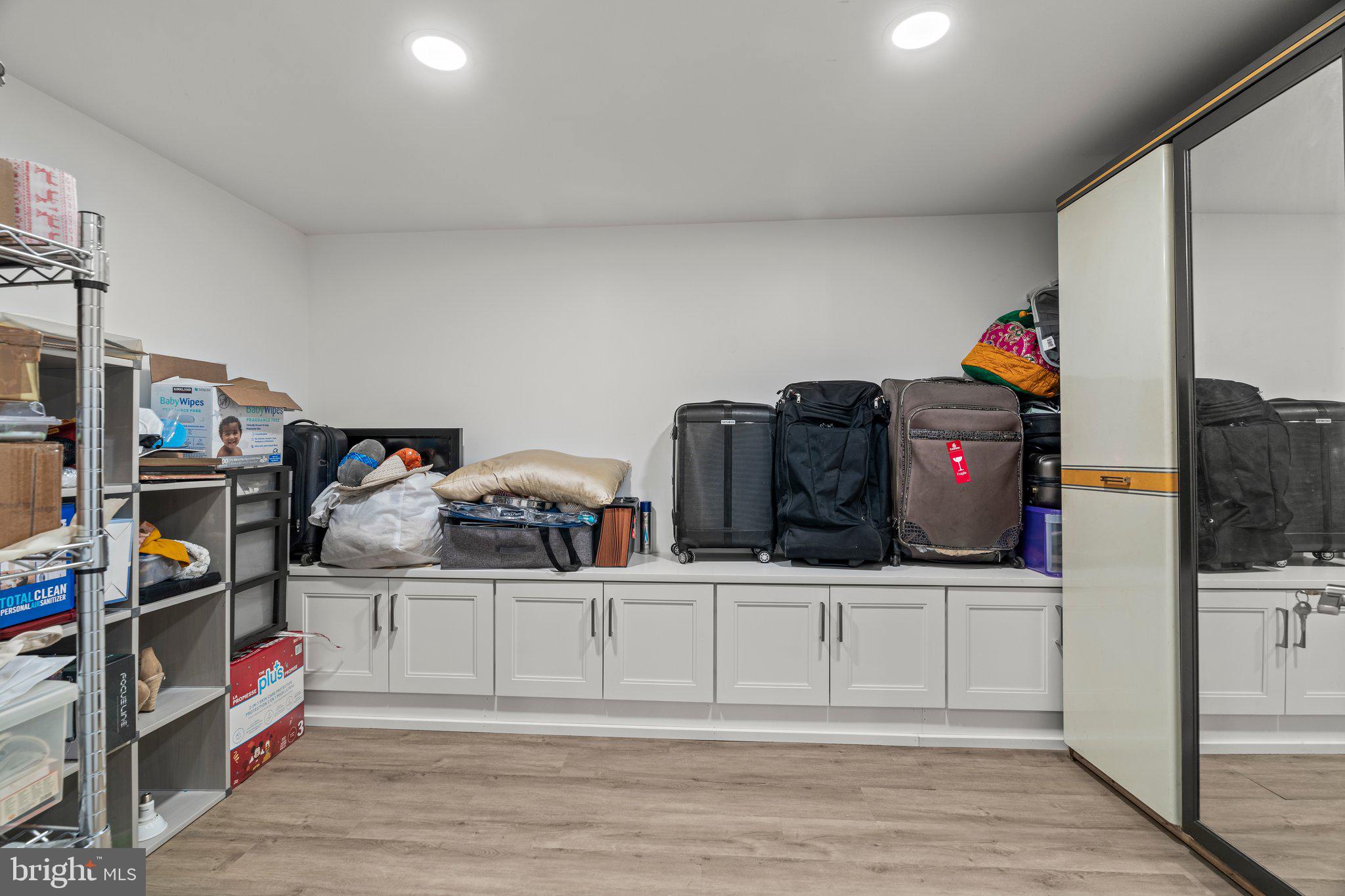 JENKINTOWN MANOR - Residential