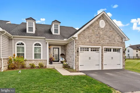 870 Reynards Run, Blue Bell, PA MLS: PAMC2161884