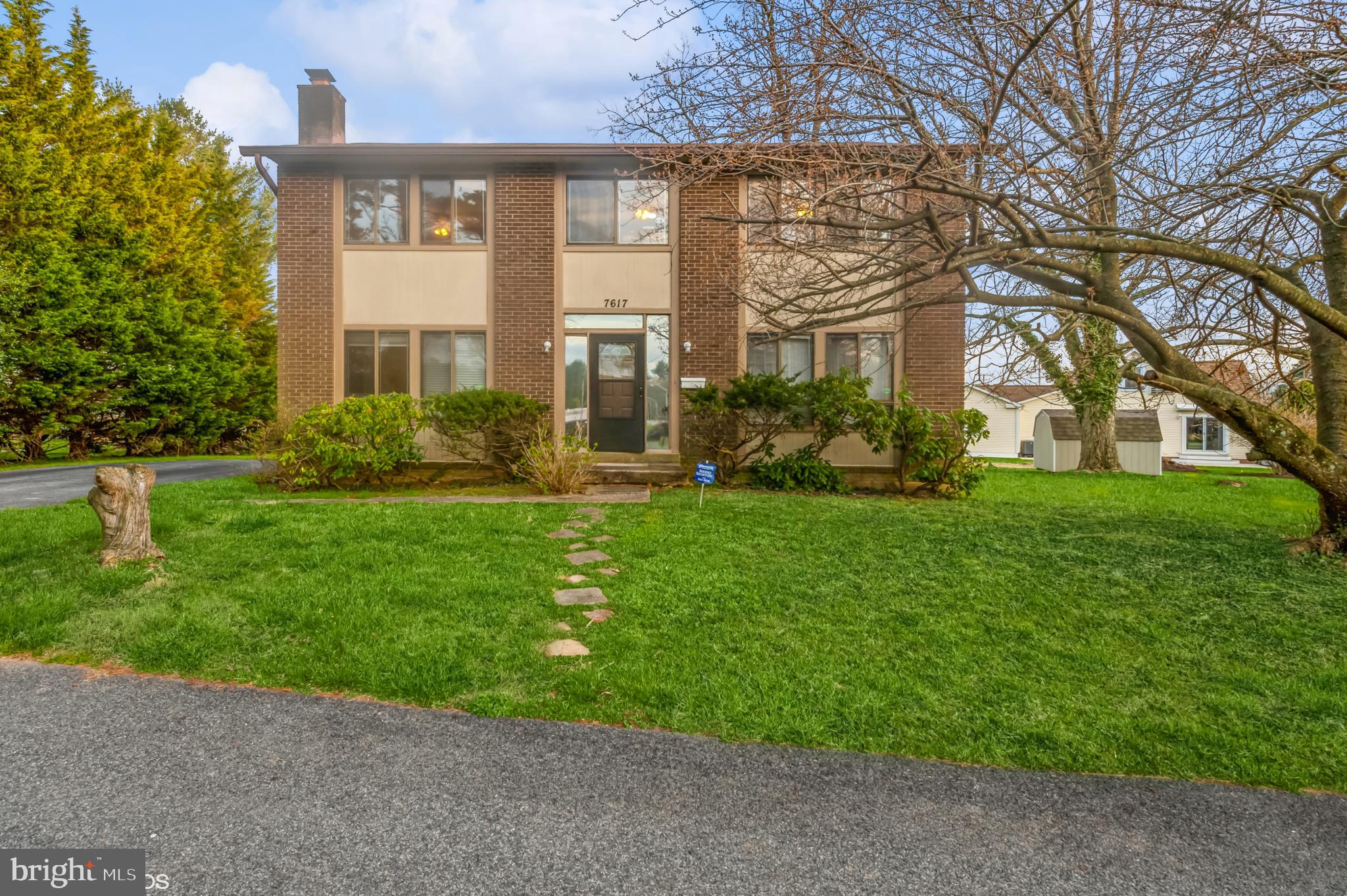 MOVE RIGHT INTO THIS SPACIOUS 4BR/2.5 BATH COLONIAL. MAIN LEVEL FEATURES A SPACIOUS LIVING ROOM & DINING ROOM PERFECT FOR ENTERTAINING; EAT-IN KITCHEN WITH BREAKFAST ROOM; FAMILY ROOM WITH WOOD BURNING FIREPLACE; POWDER ROOM & LAUNDRY. THE UPPER LEVEL HAS A HUGE PRIMARY BEDROOM SUITE WITH WALK-IN CLOSET & BATH; 3 ADDITIONAL GENEROUS SIZED BEDROOMS AND BATH. THE LOWER LEVEL HAS A REC ROOM AND TONS OF STORAGE SPACE. NEW CARPET & FRESHLY PAINTED THROUGHOUT. RELAX ON THE LARGE DECK OVERLOOKING THE YARD. GREAT CONVENIENT LOCATION!