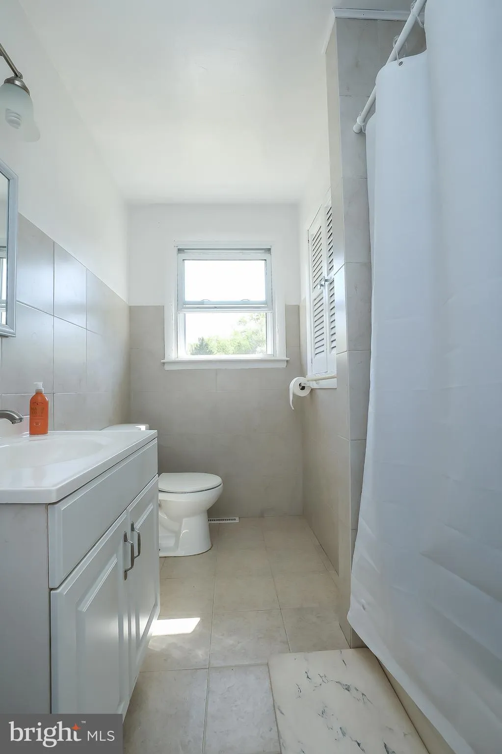 Vineland, New Jersey 08360, United States, 3 Bedrooms Bedrooms, ,2 BathroomsBathrooms,Residential,Pending,121810