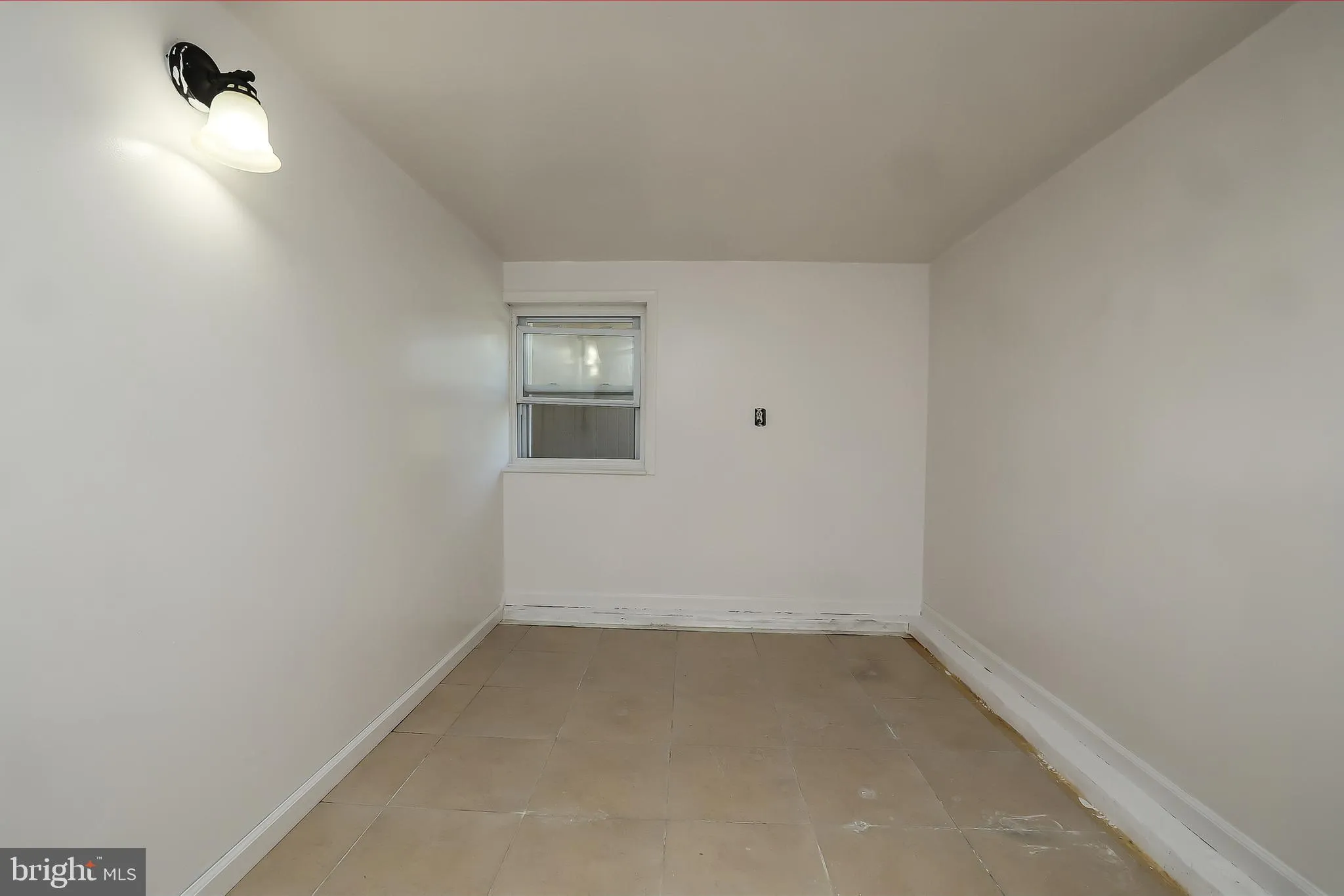 Vineland, New Jersey 08360, United States, 3 Bedrooms Bedrooms, ,2 BathroomsBathrooms,Residential,Pending,121810