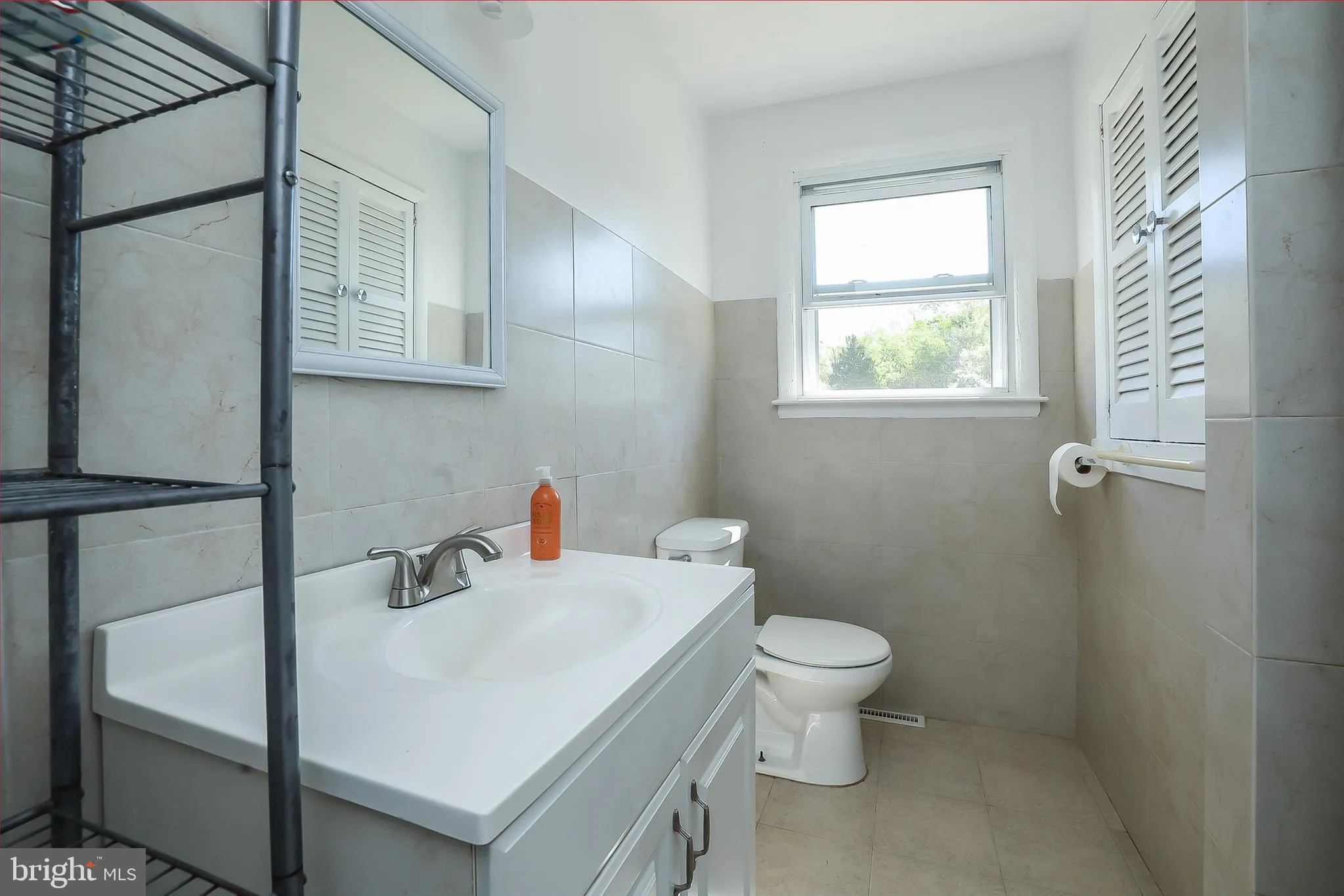 Vineland, New Jersey 08360, United States, 3 Bedrooms Bedrooms, ,2 BathroomsBathrooms,Residential,Pending,121810