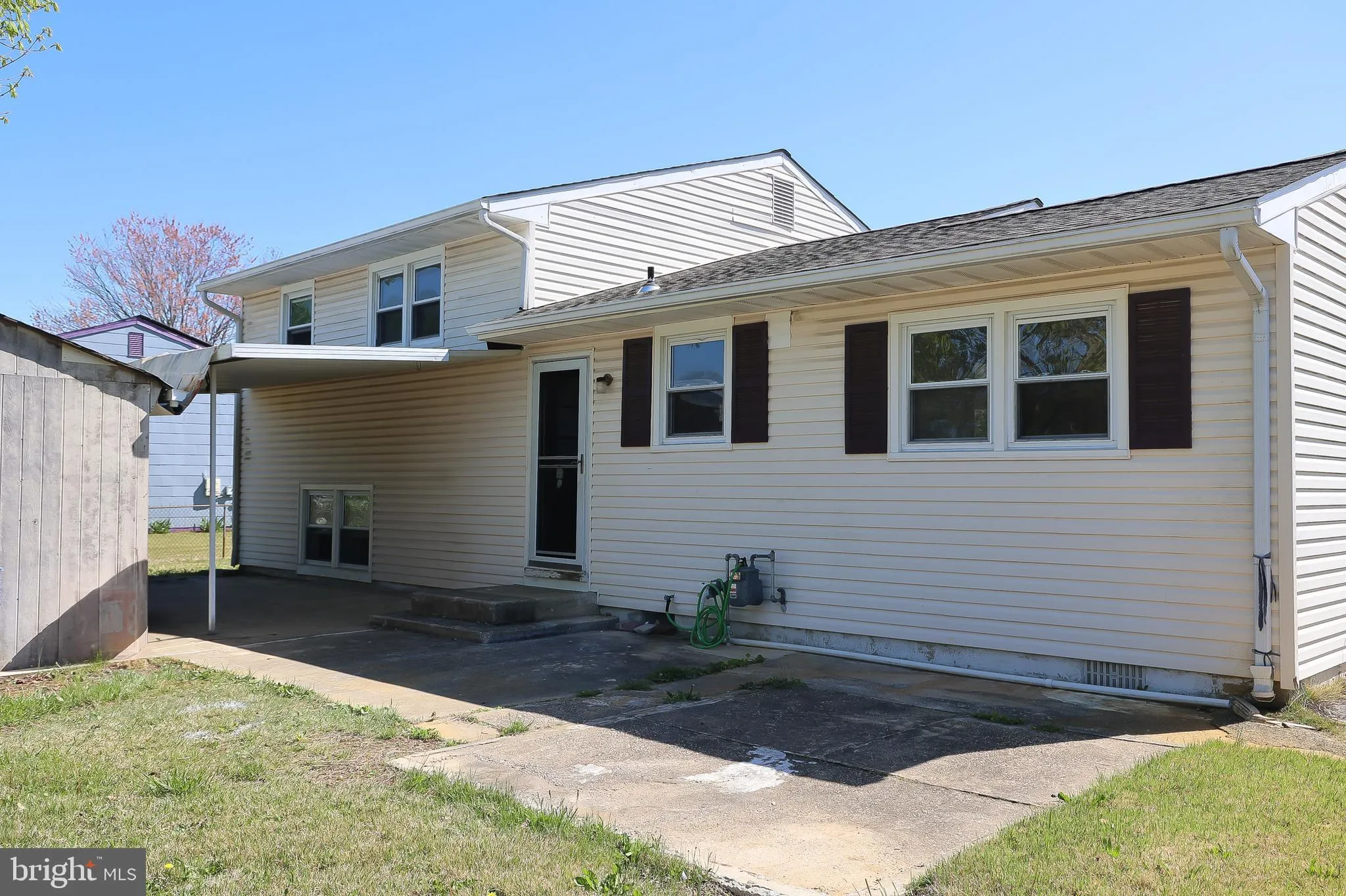 Vineland, New Jersey 08360, United States, 3 Bedrooms Bedrooms, ,2 BathroomsBathrooms,Residential,Pending,121810