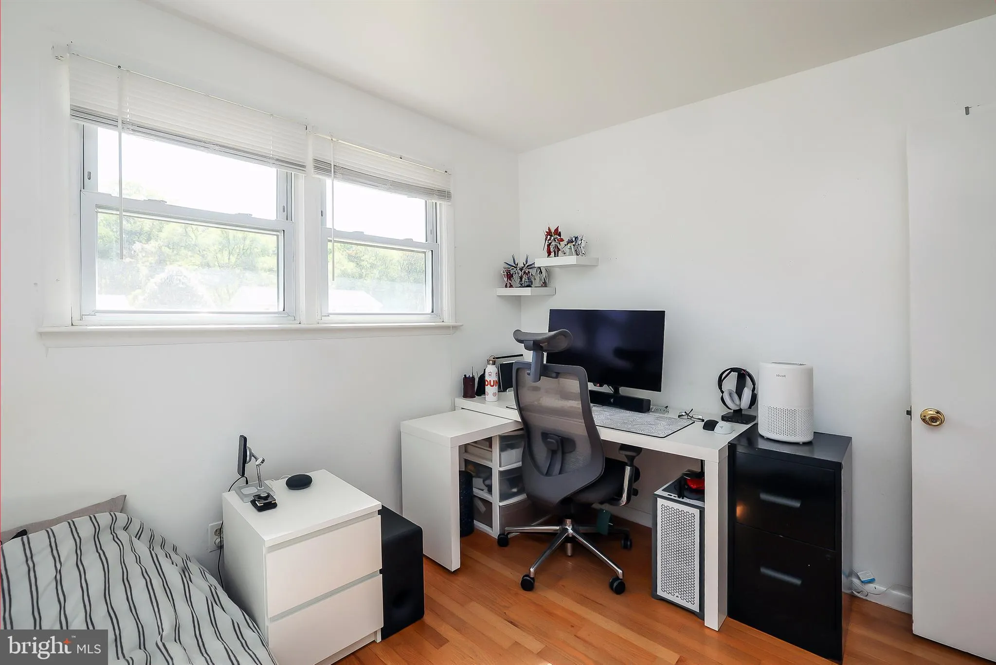 Vineland, New Jersey 08360, United States, 3 Bedrooms Bedrooms, ,2 BathroomsBathrooms,Residential,Pending,121810