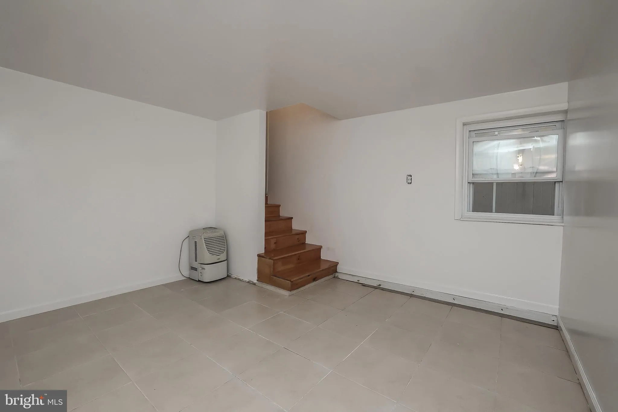 Vineland, New Jersey 08360, United States, 3 Bedrooms Bedrooms, ,2 BathroomsBathrooms,Residential,Pending,121810