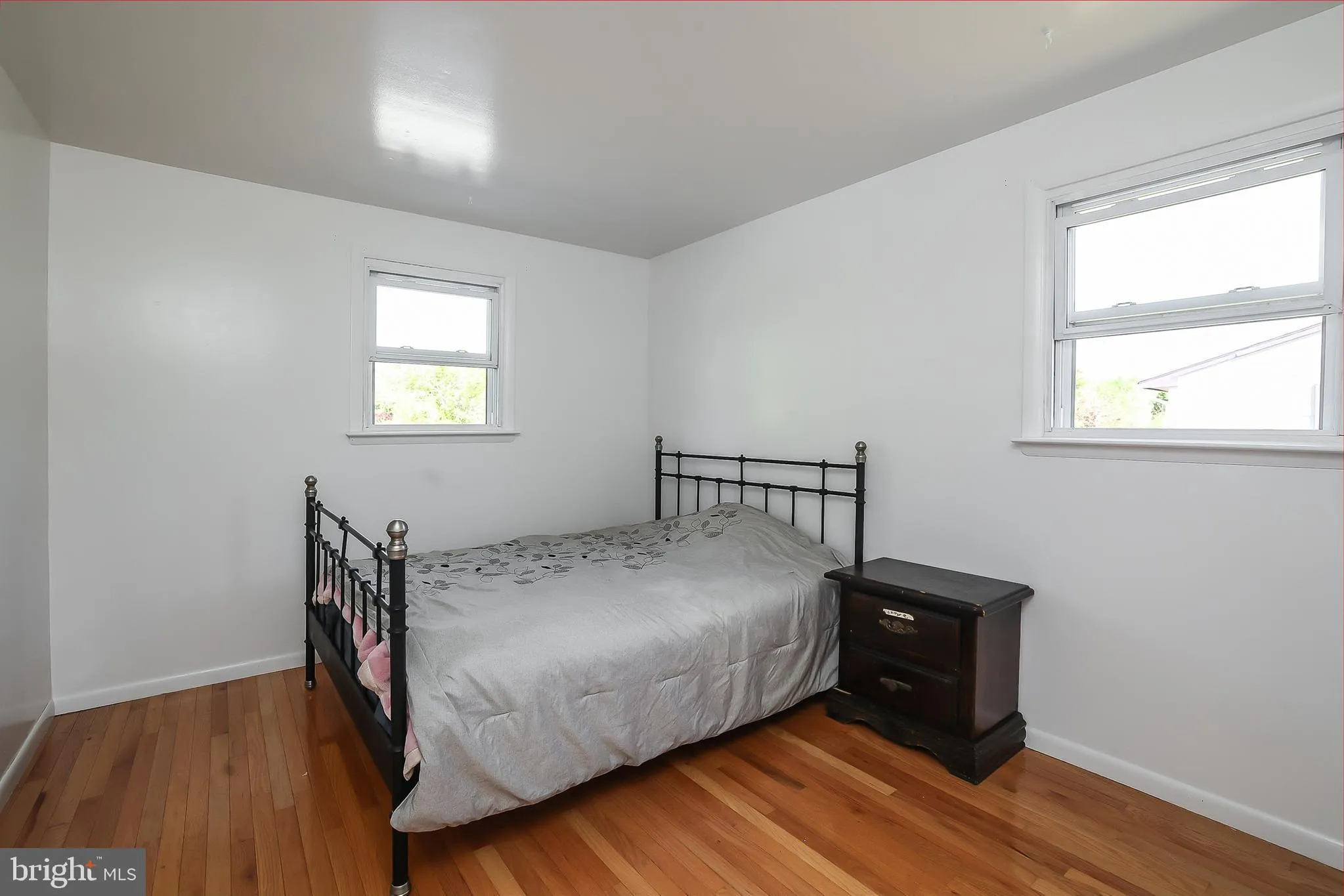 Vineland, New Jersey 08360, United States, 3 Bedrooms Bedrooms, ,2 BathroomsBathrooms,Residential,Pending,121810