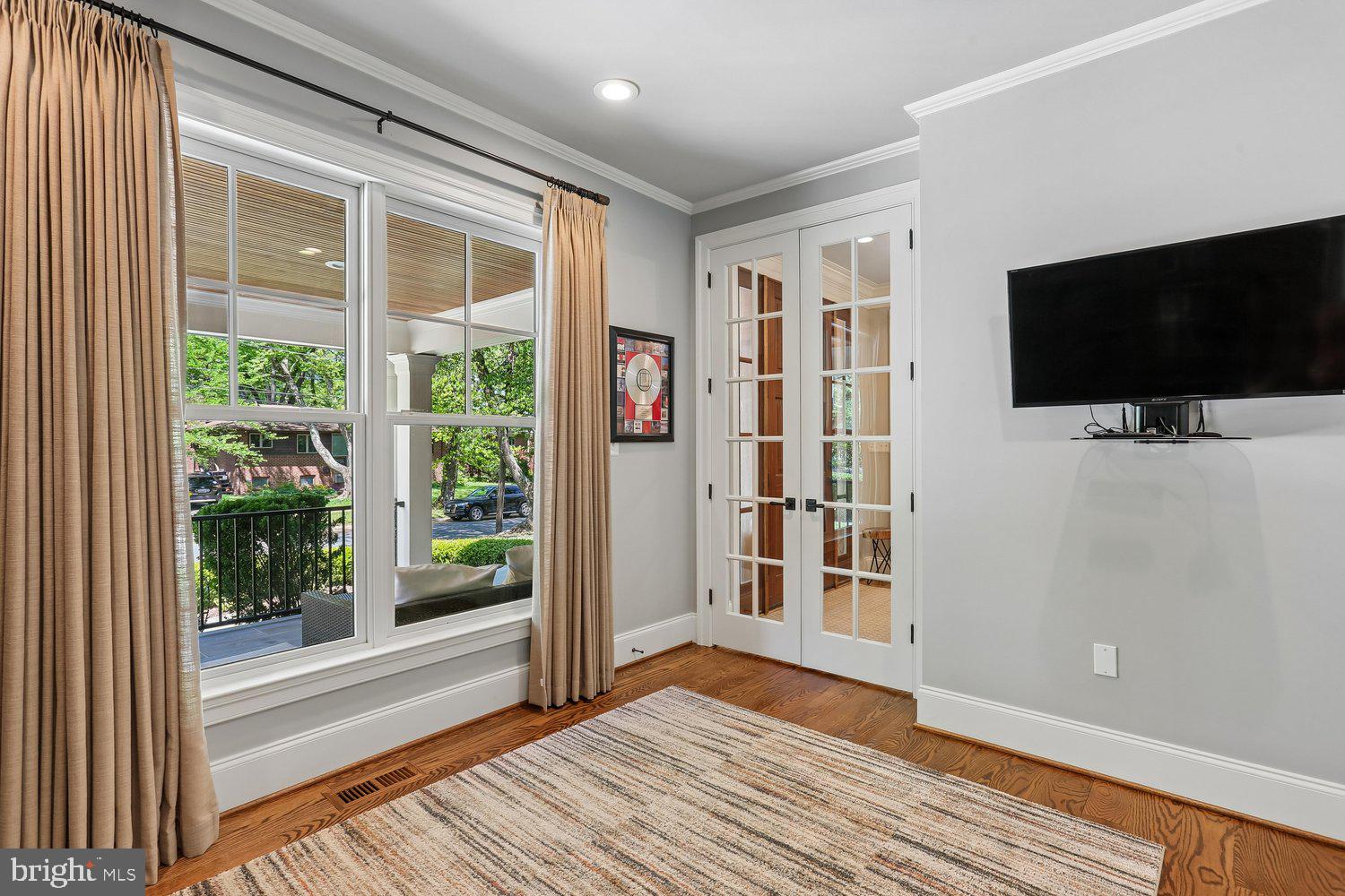 WHITE FLINT PARK - Residential