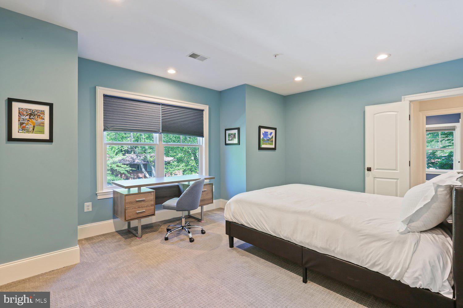 WHITE FLINT PARK - Residential