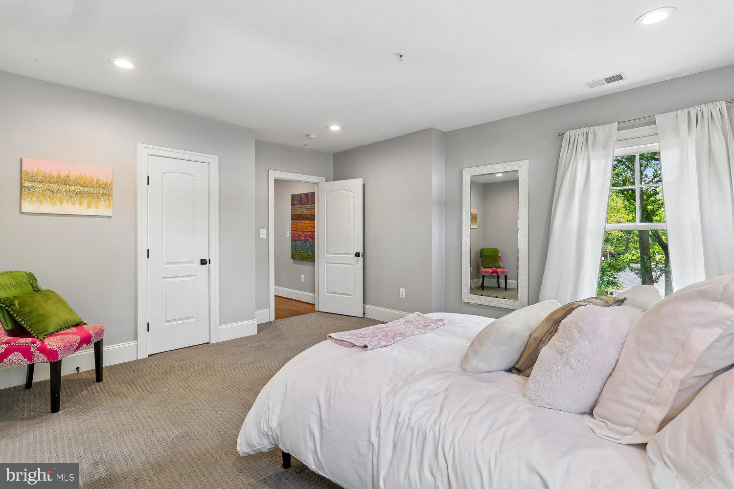 WHITE FLINT PARK - Residential