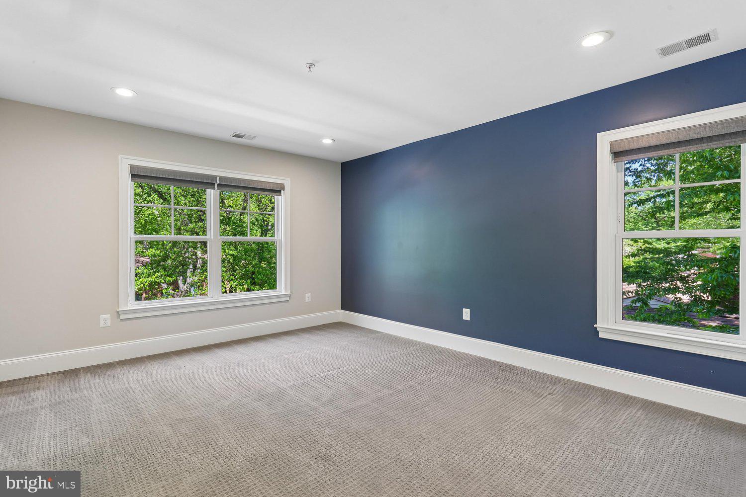 WHITE FLINT PARK - Residential