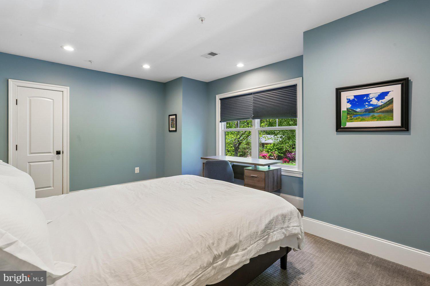 WHITE FLINT PARK - Residential