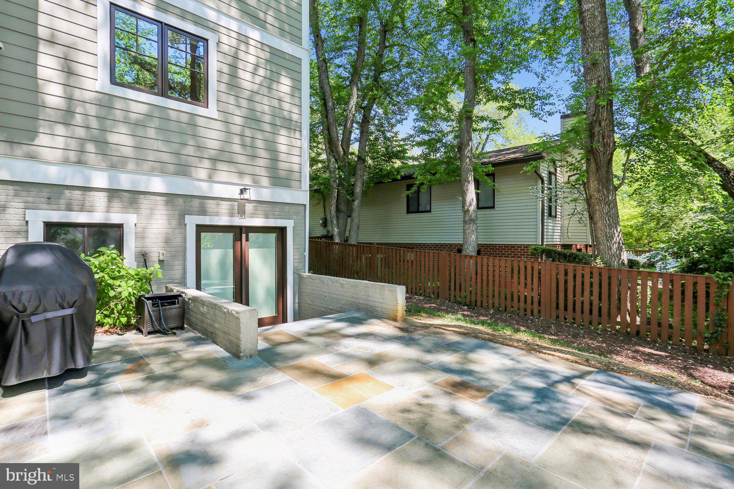 WHITE FLINT PARK - Residential