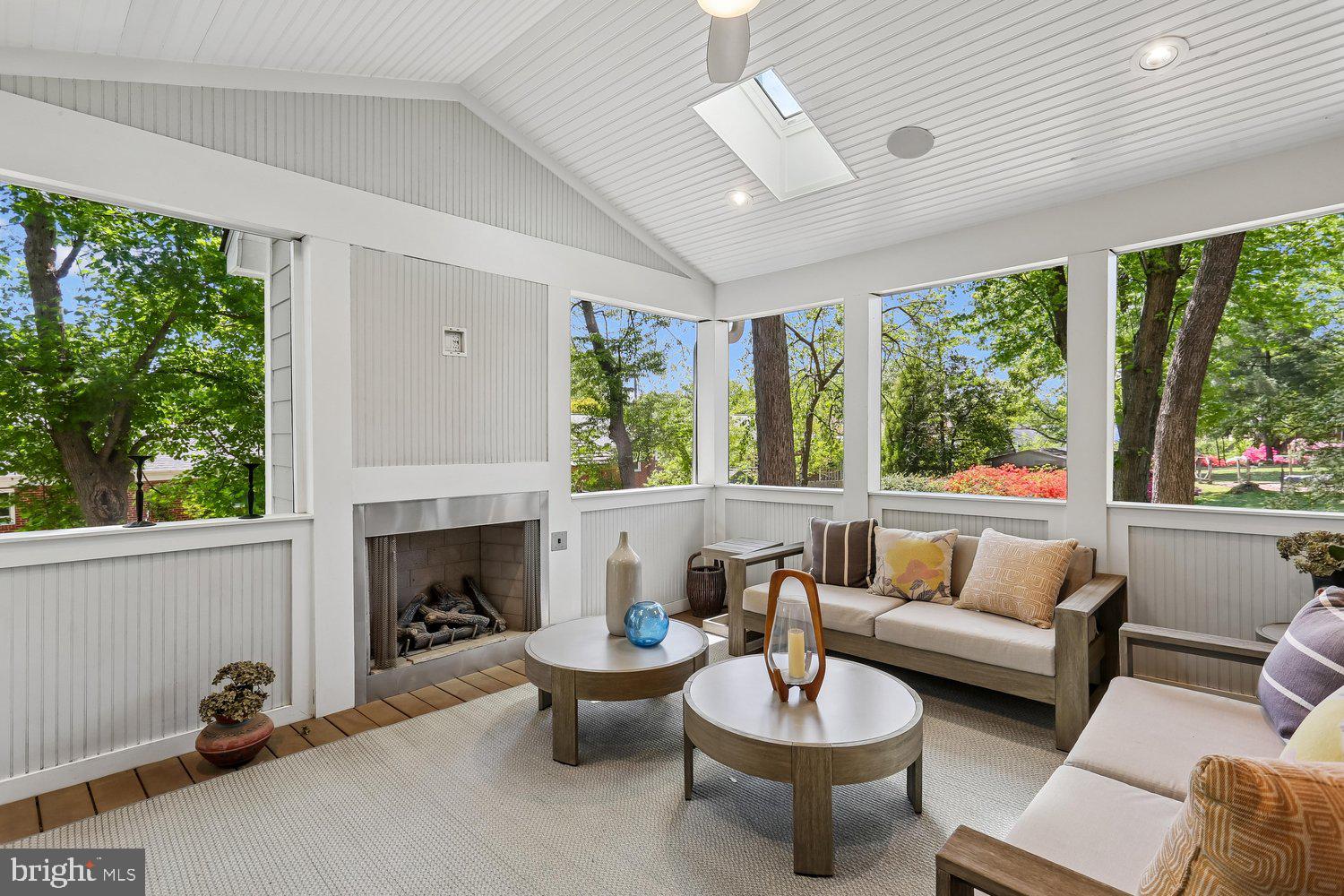 WHITE FLINT PARK - Residential