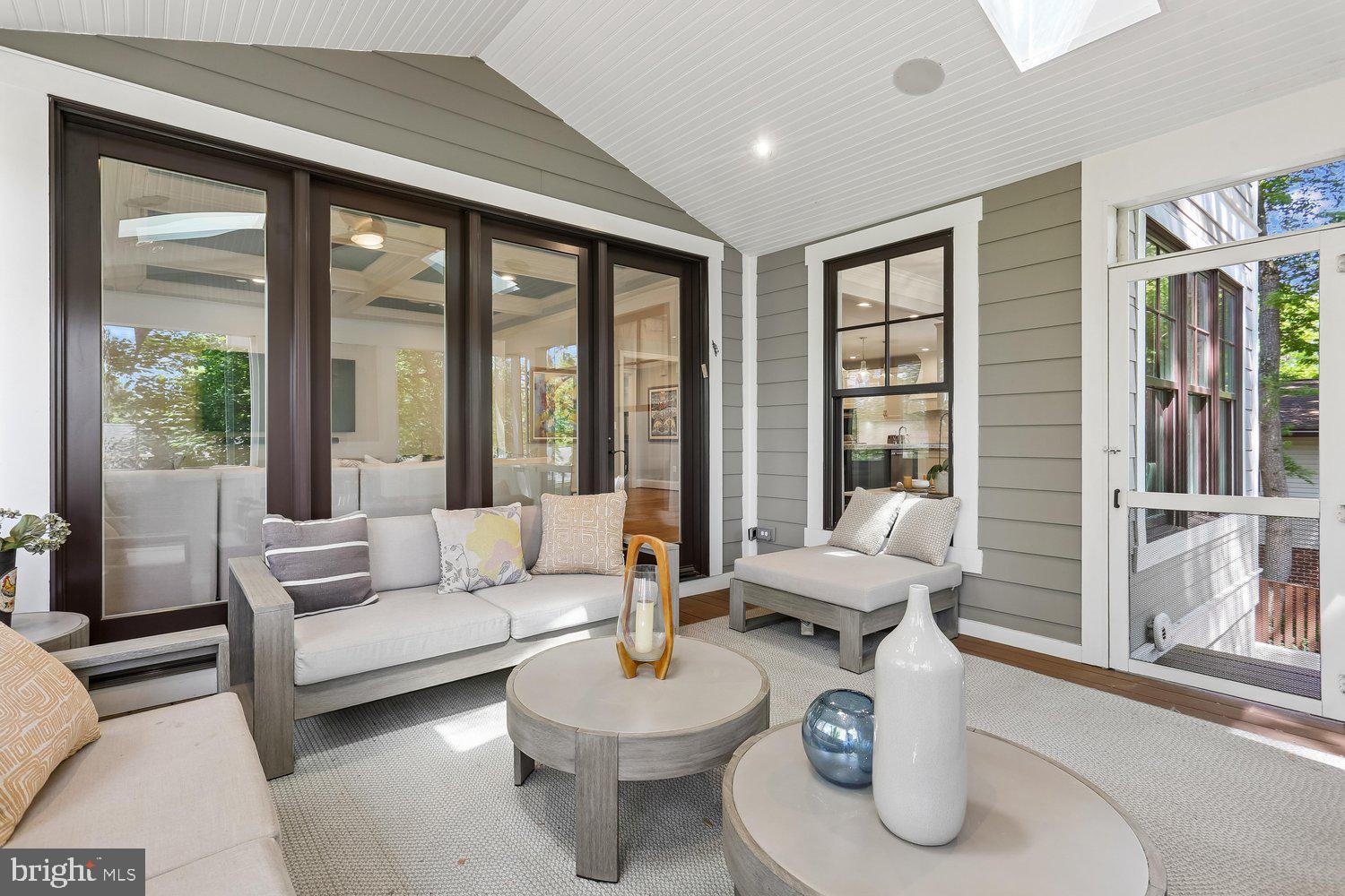 WHITE FLINT PARK - Residential