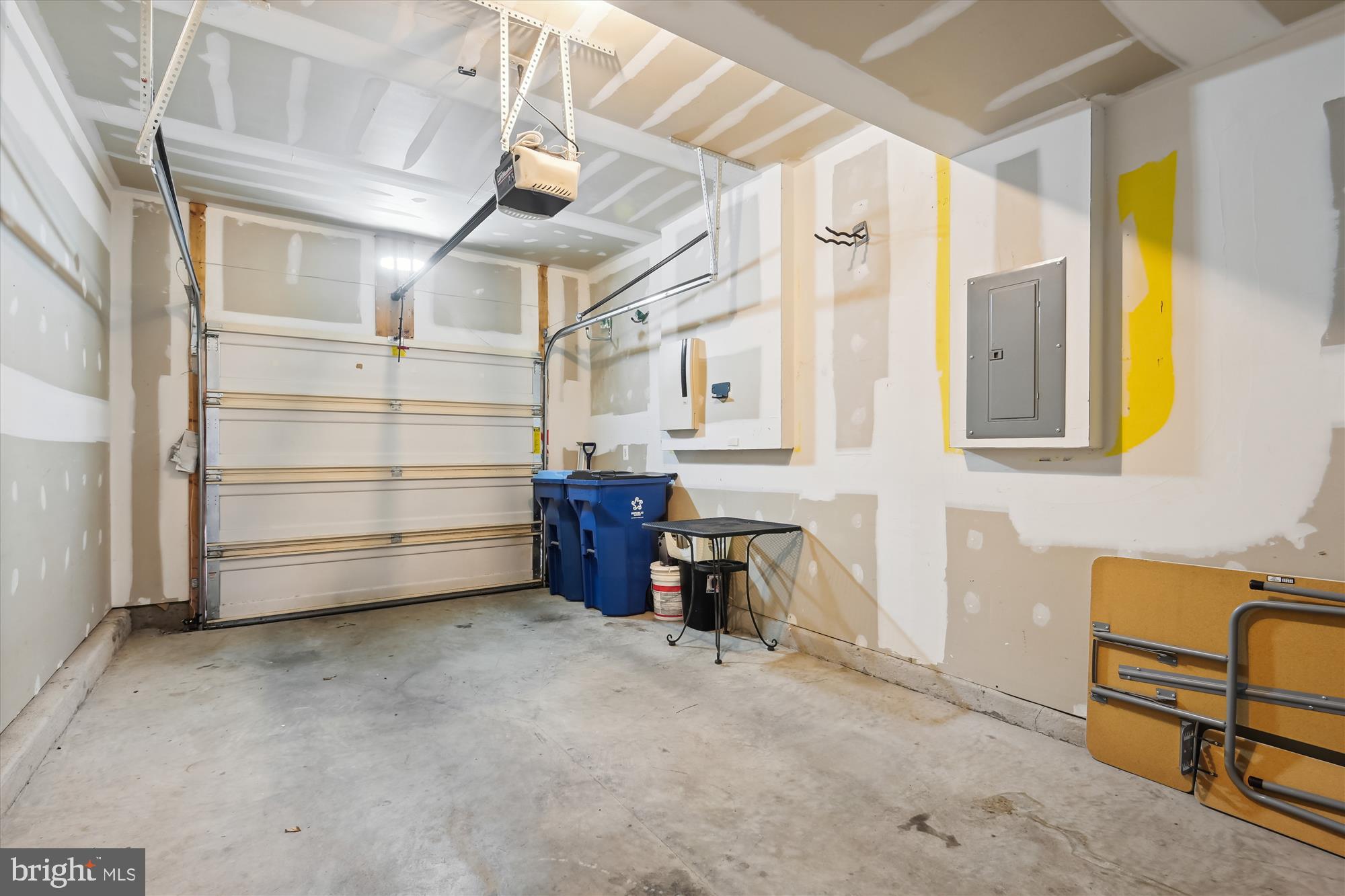 RESIDENCES AT BRAMBLETON - Residential Lease