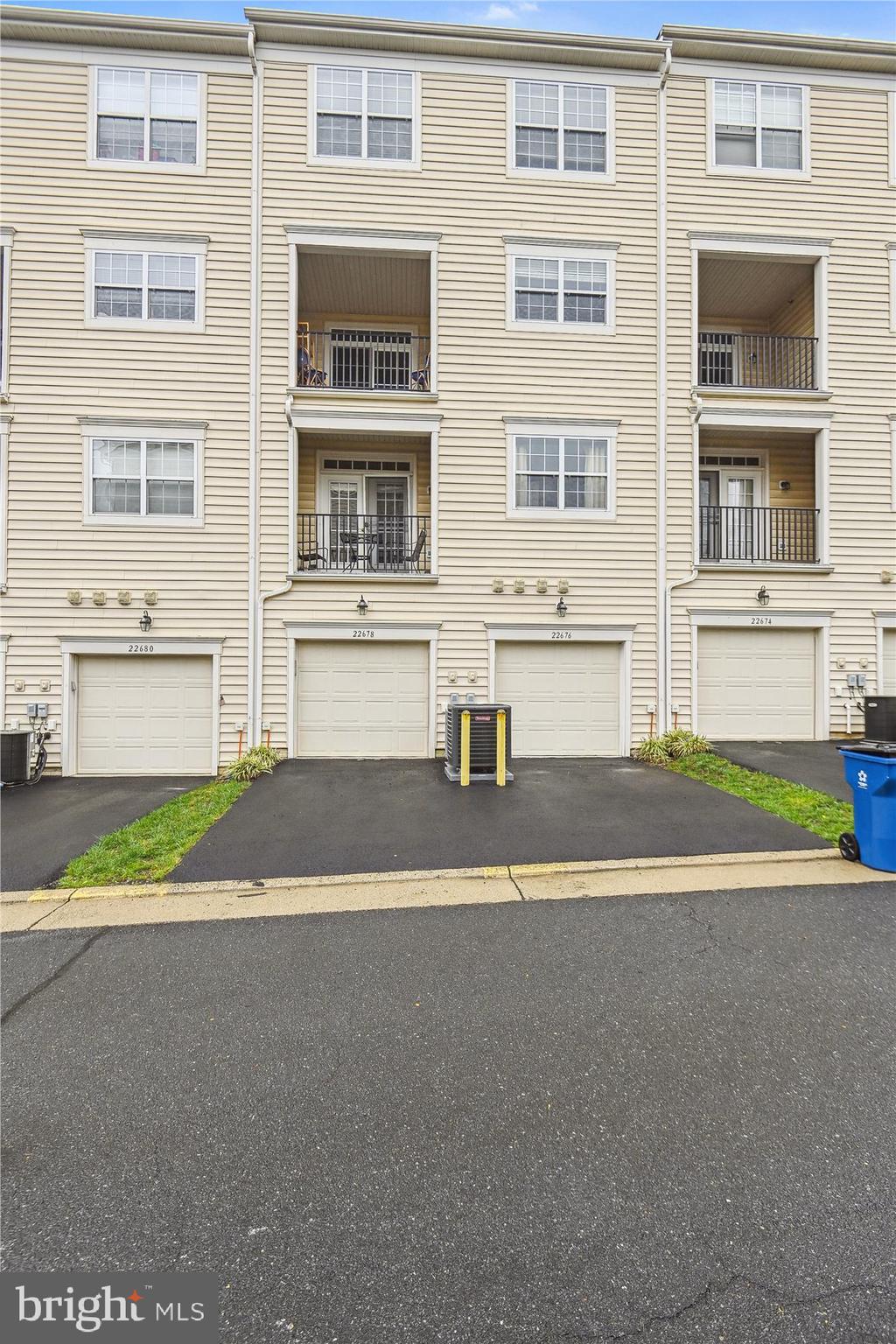 RESIDENCES AT BRAMBLETON - Residential Lease