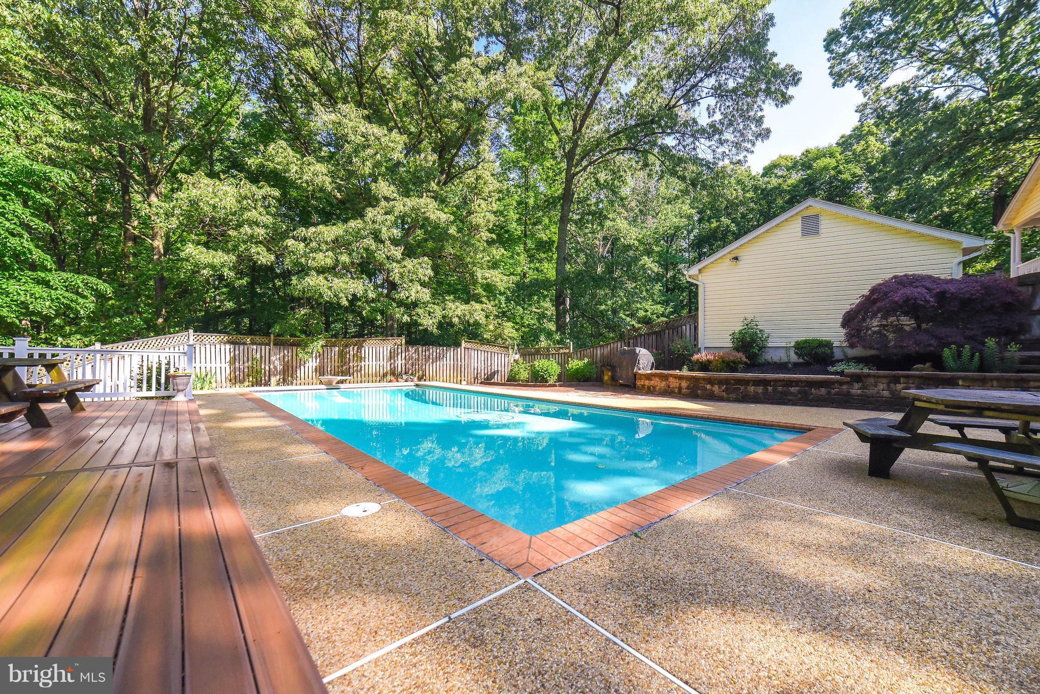 BOUNDARY CREEK - Residential