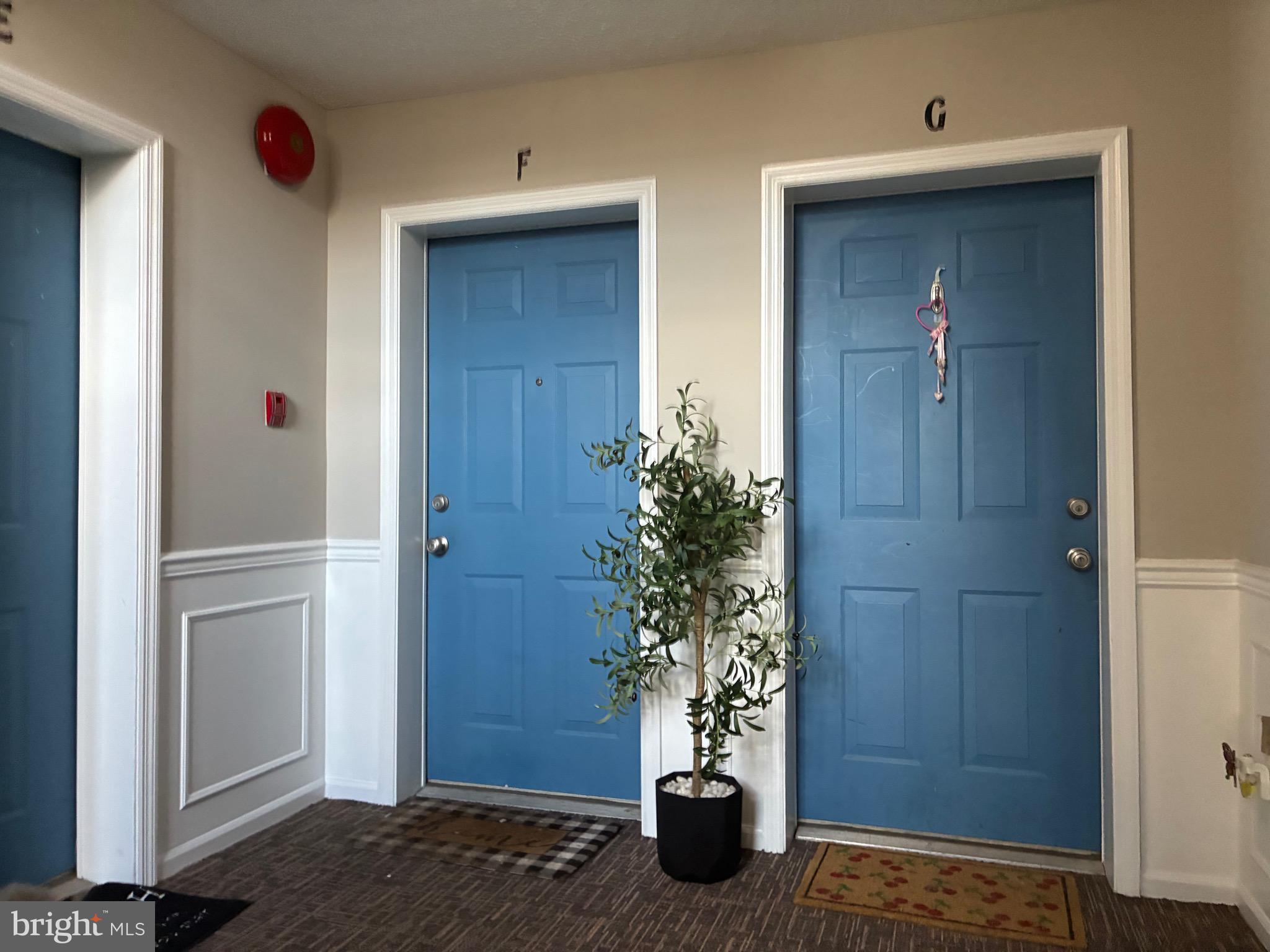 901 CEDAR CREST COURT F 901-F