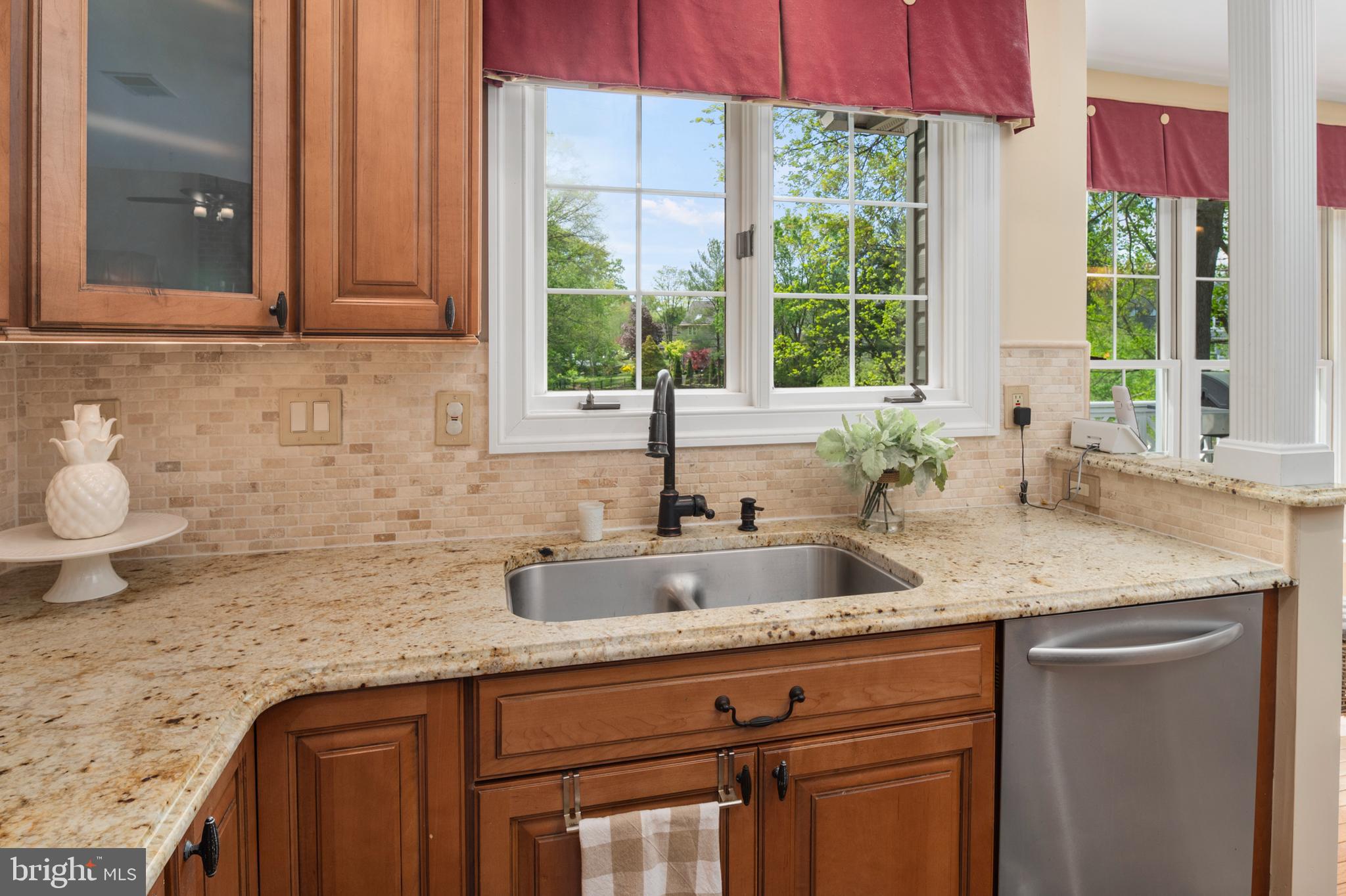 GREENS OF CROFTON - Residential