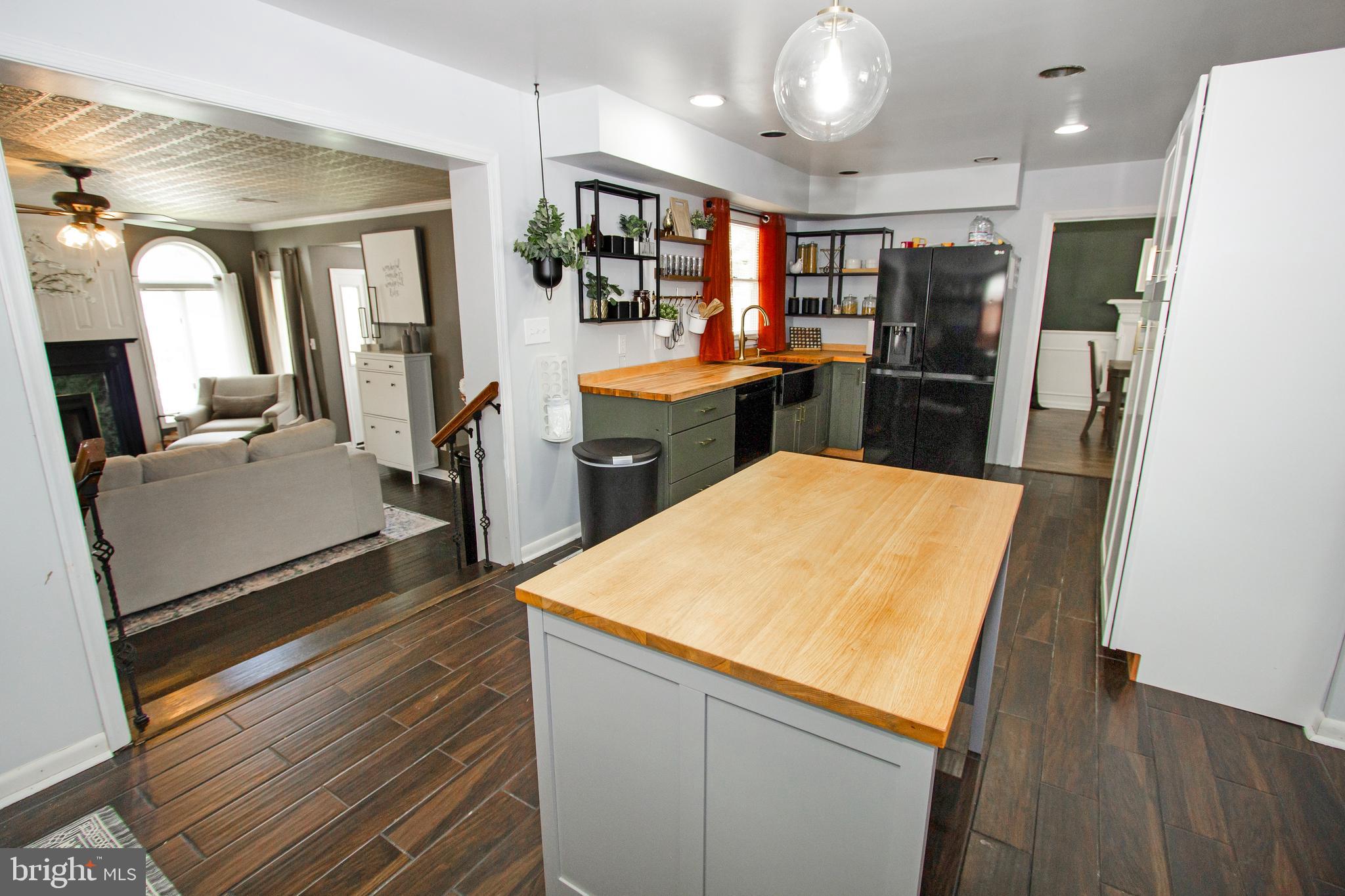 COCKEYSVILLE - Residential