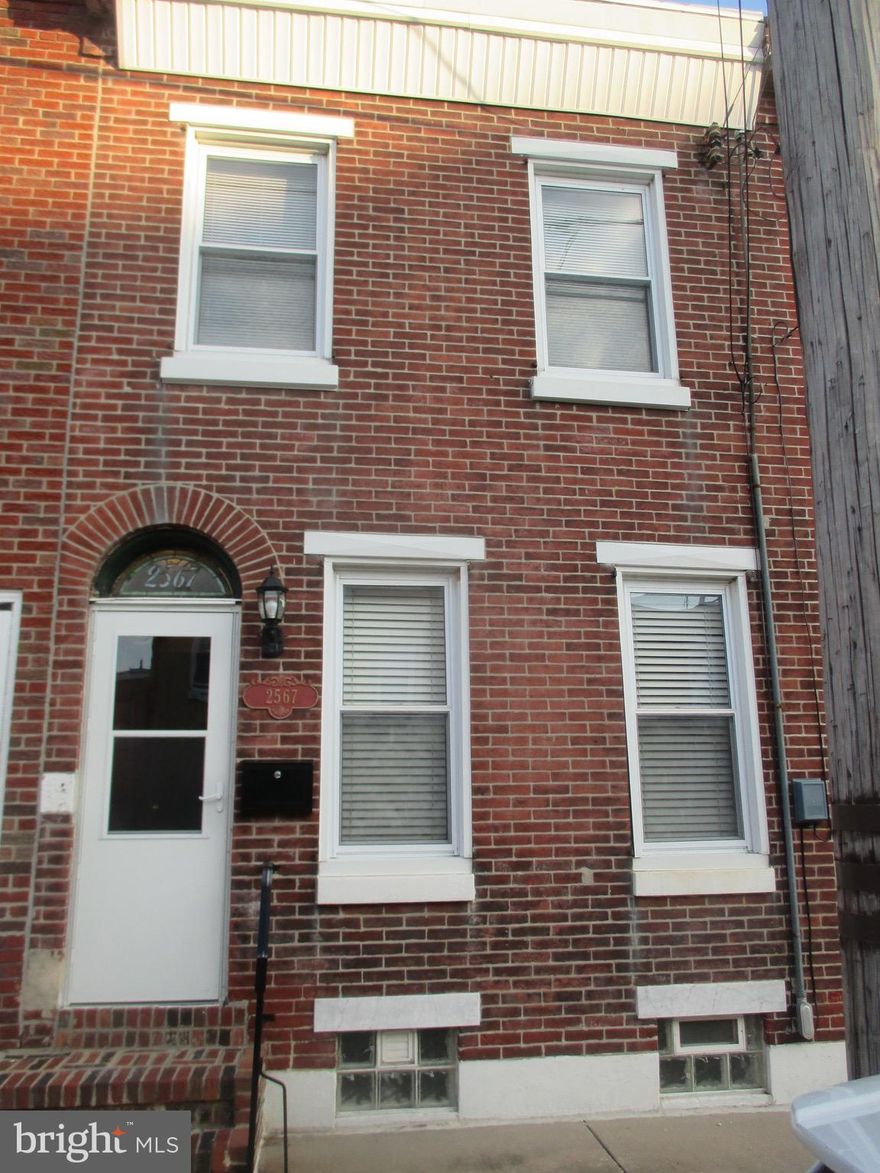 Welcome home to this beautifully maintained 2B home in Fishtown! HW Floors, Washer, Dryer and Central Air. Great outdoor patio space too!  Come take a look! Available immediately!  * Note- will have to walk through one bedroom to access the bathroom.