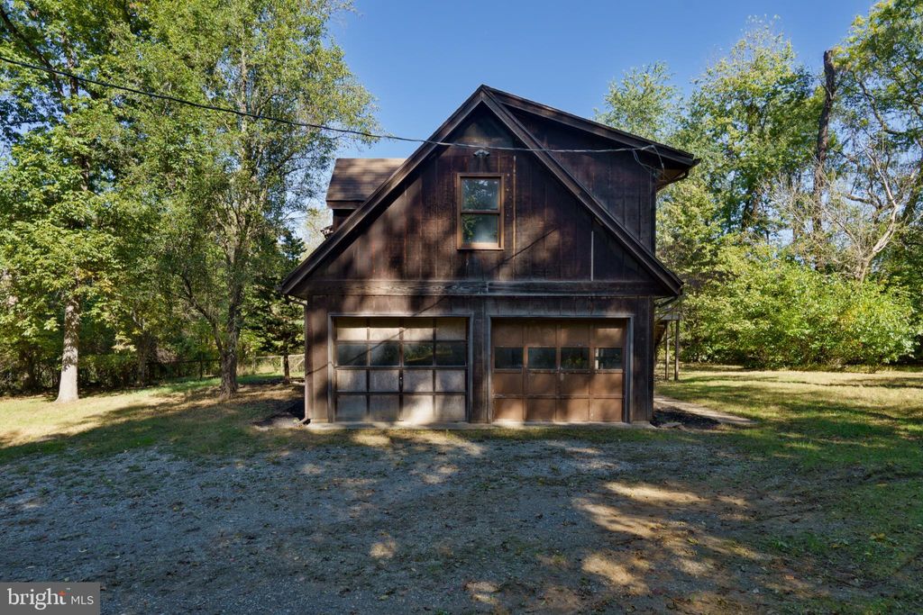 Photo of 603 Persimmon Lane, SHEPHERDSTOWN, WV 25443 (MLS # WVJF2019940)