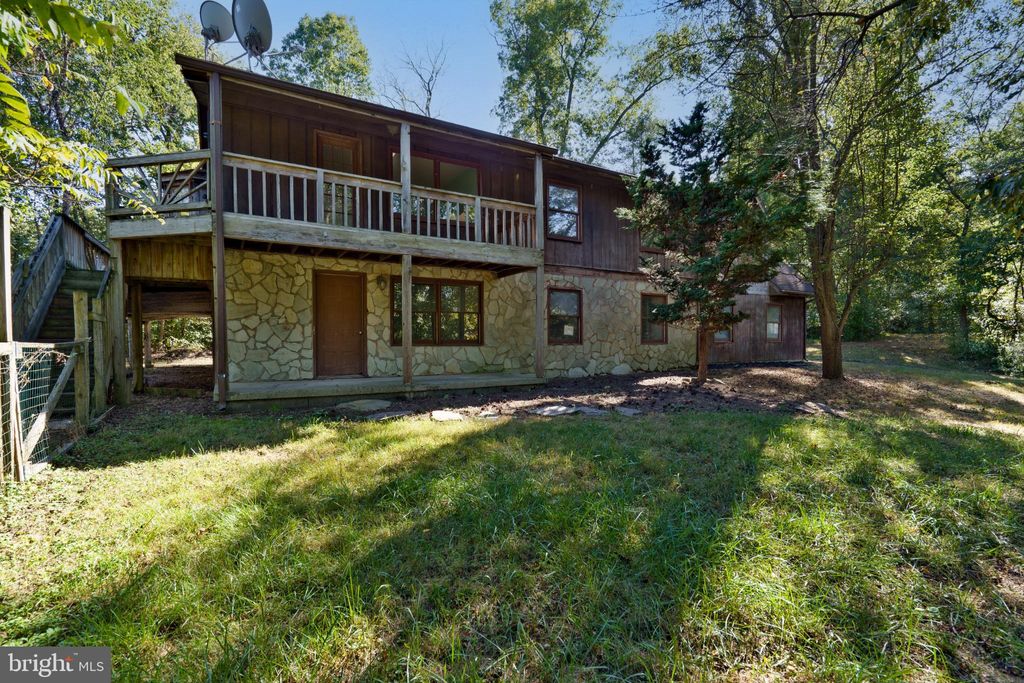 Photo of 603 Persimmon Lane, SHEPHERDSTOWN, WV 25443 (MLS # WVJF2019940)