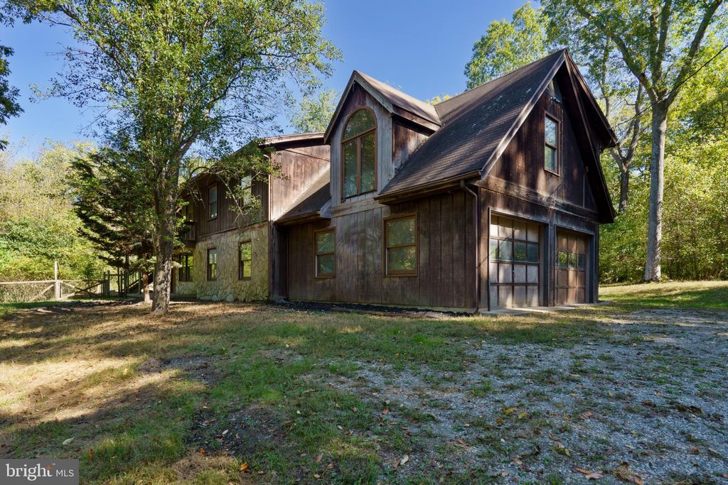 Photo of 603 Persimmon Lane, SHEPHERDSTOWN, WV 25443 (MLS # WVJF2019940)
