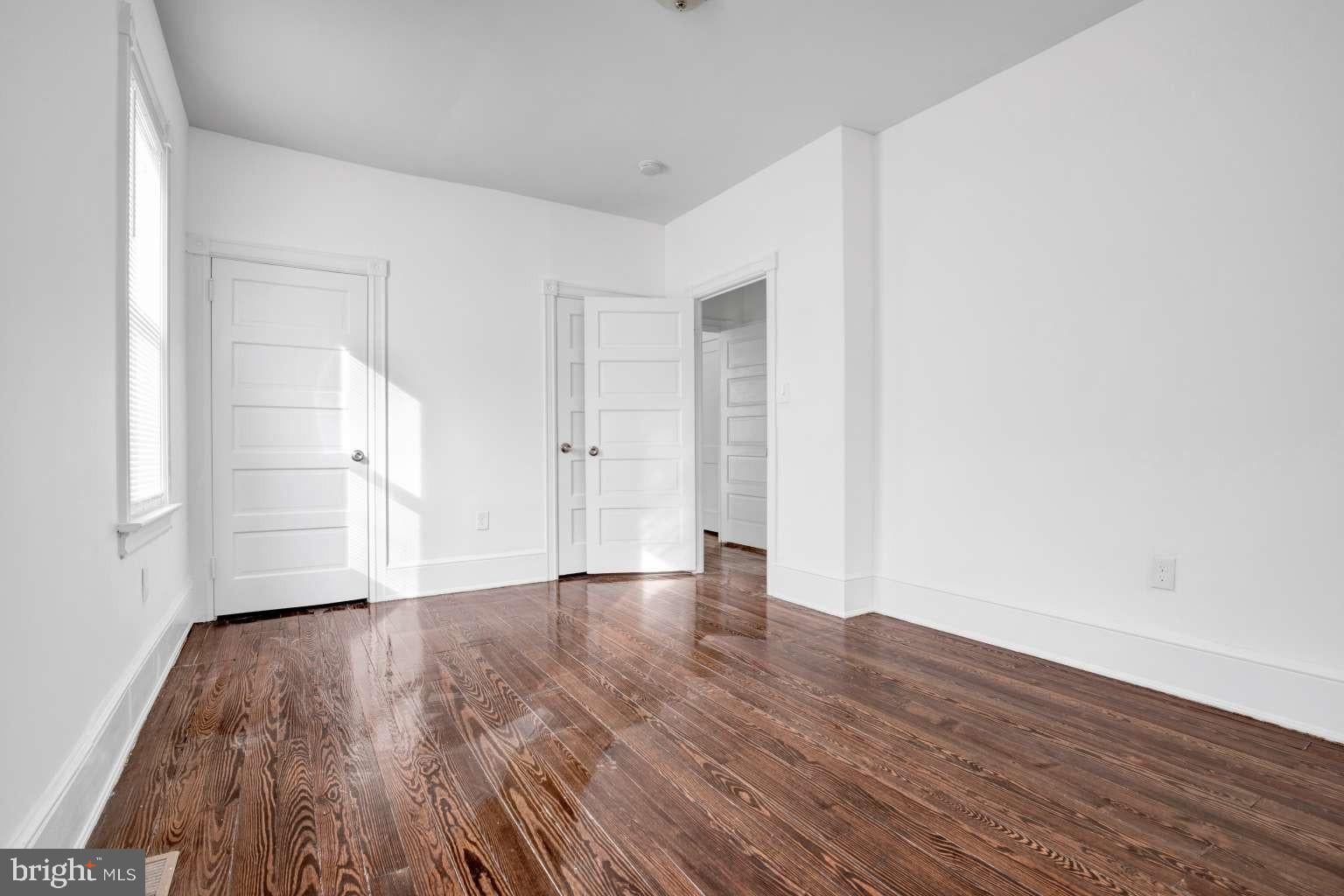 38 BRENWAL AVENUE