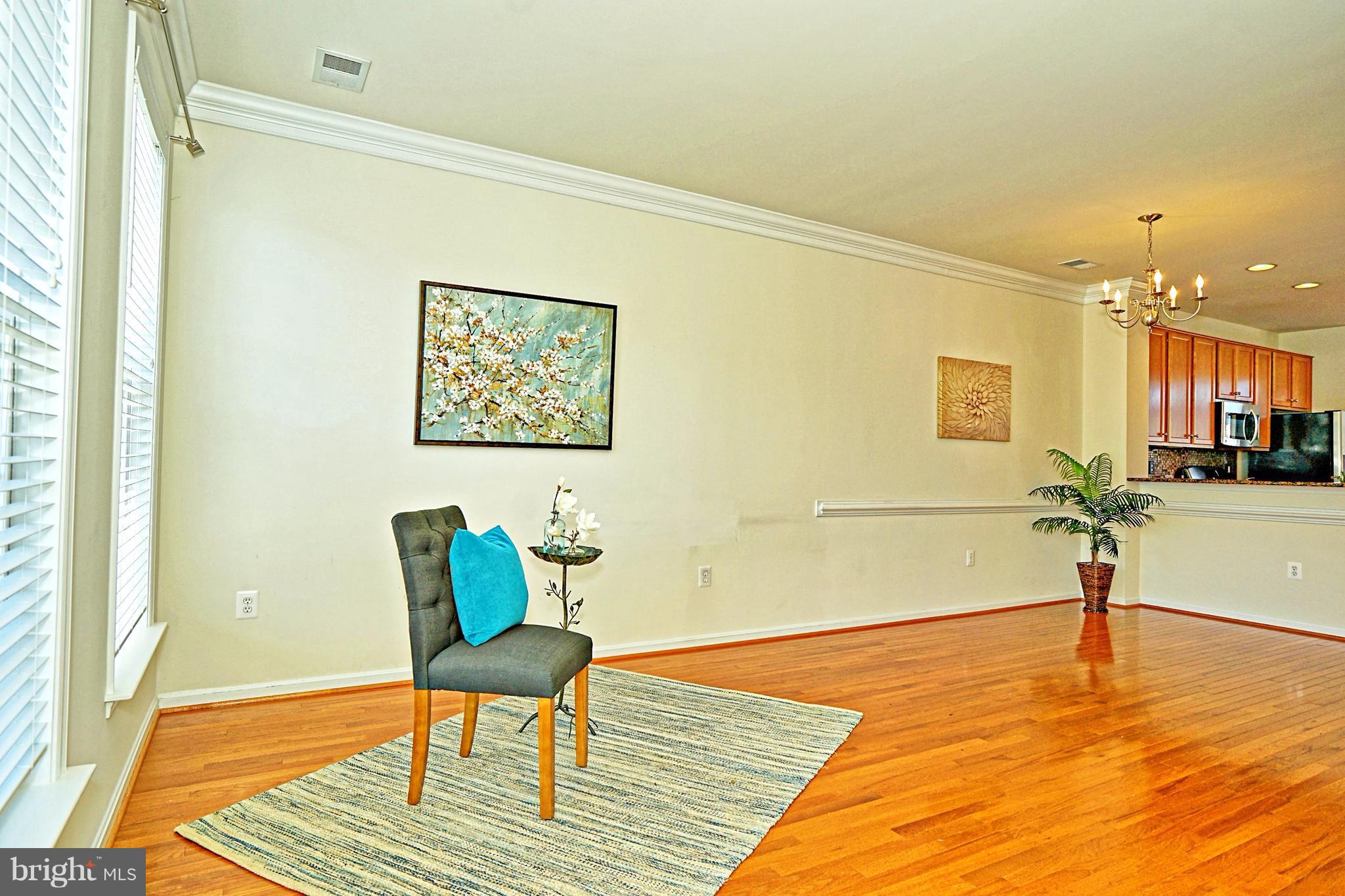 POWELLS RUN VILLAGE COND - Residential