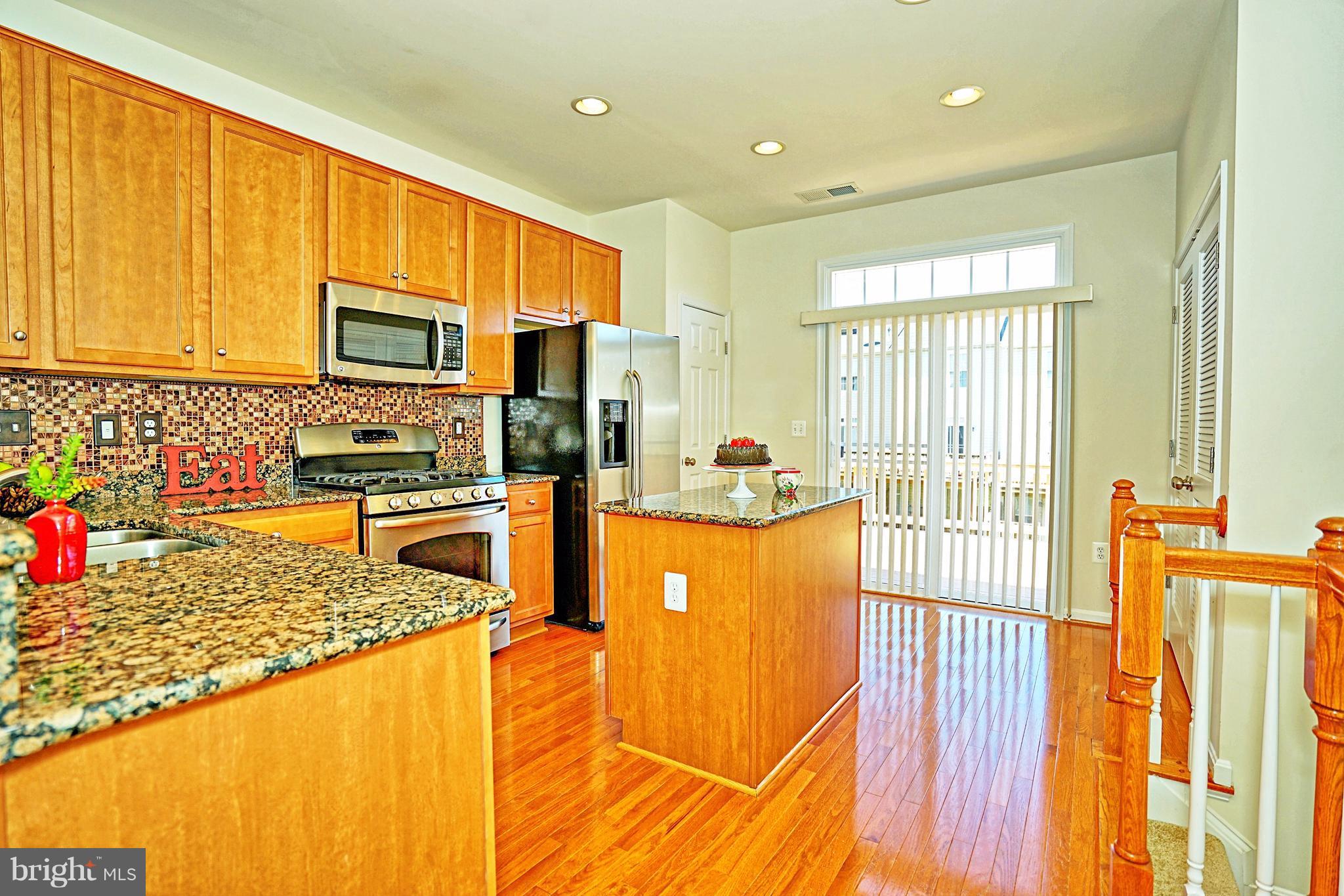 POWELLS RUN VILLAGE COND - Residential
