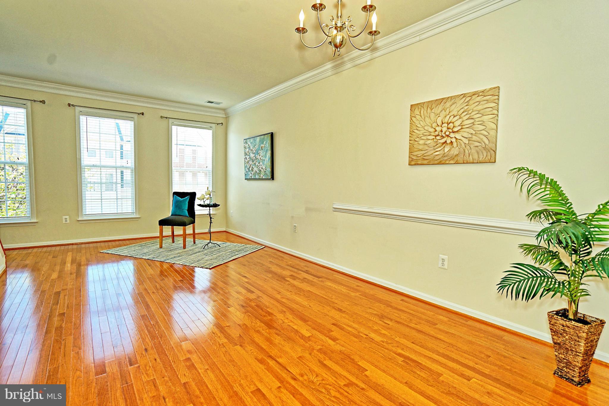 POWELLS RUN VILLAGE COND - Residential