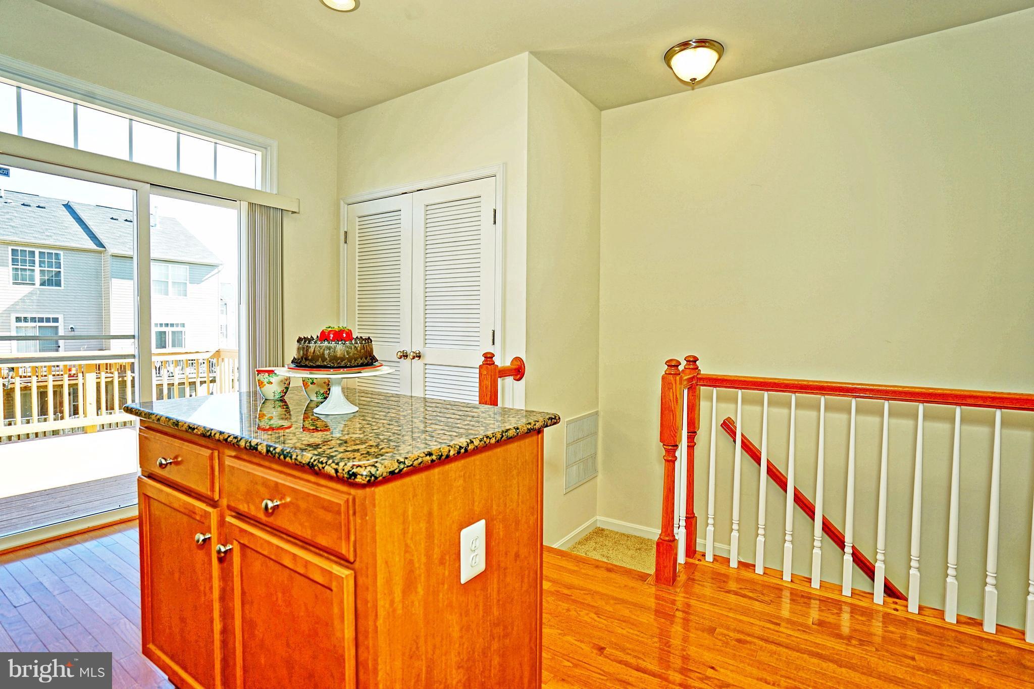 POWELLS RUN VILLAGE COND - Residential