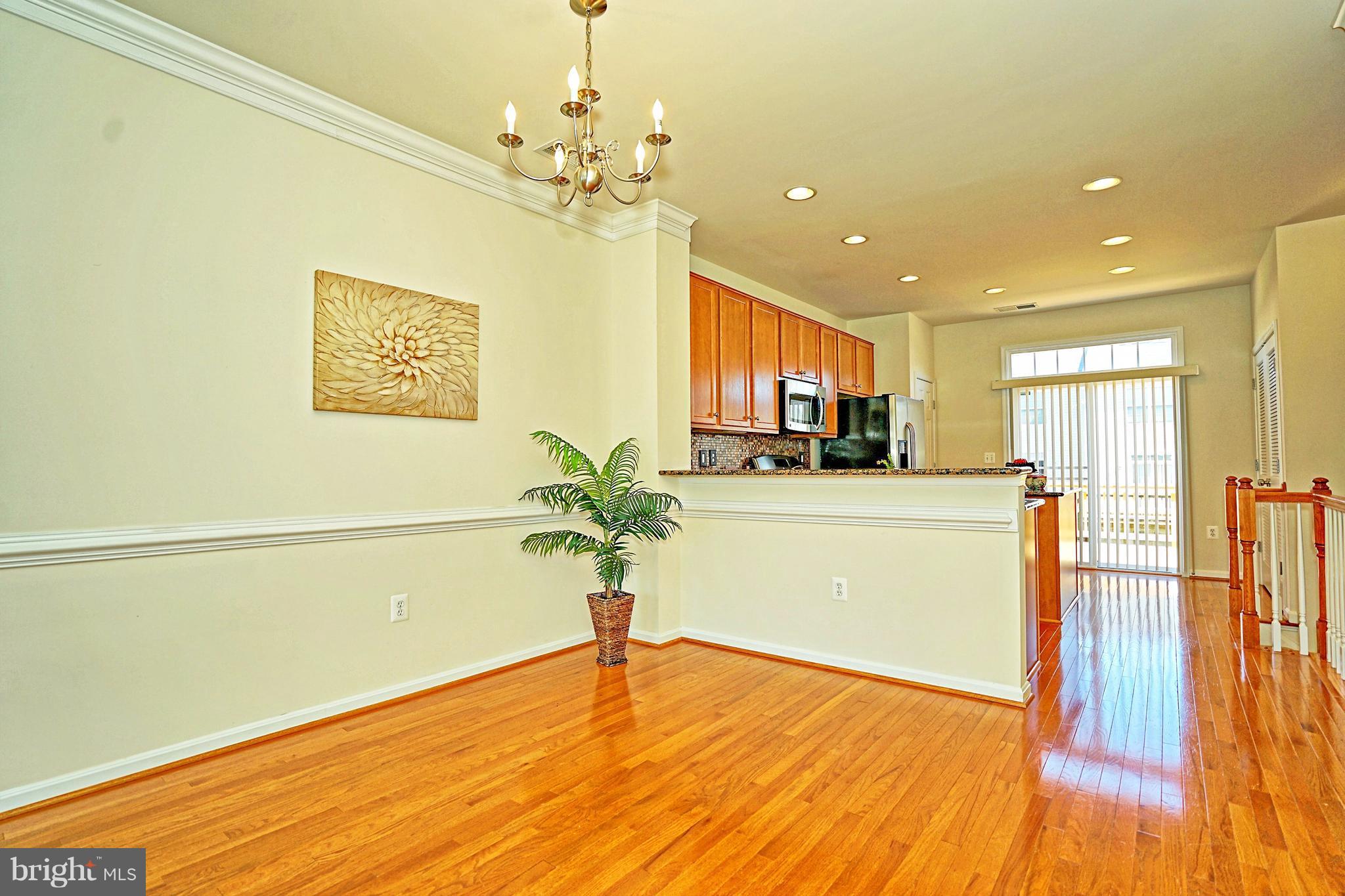POWELLS RUN VILLAGE COND - Residential