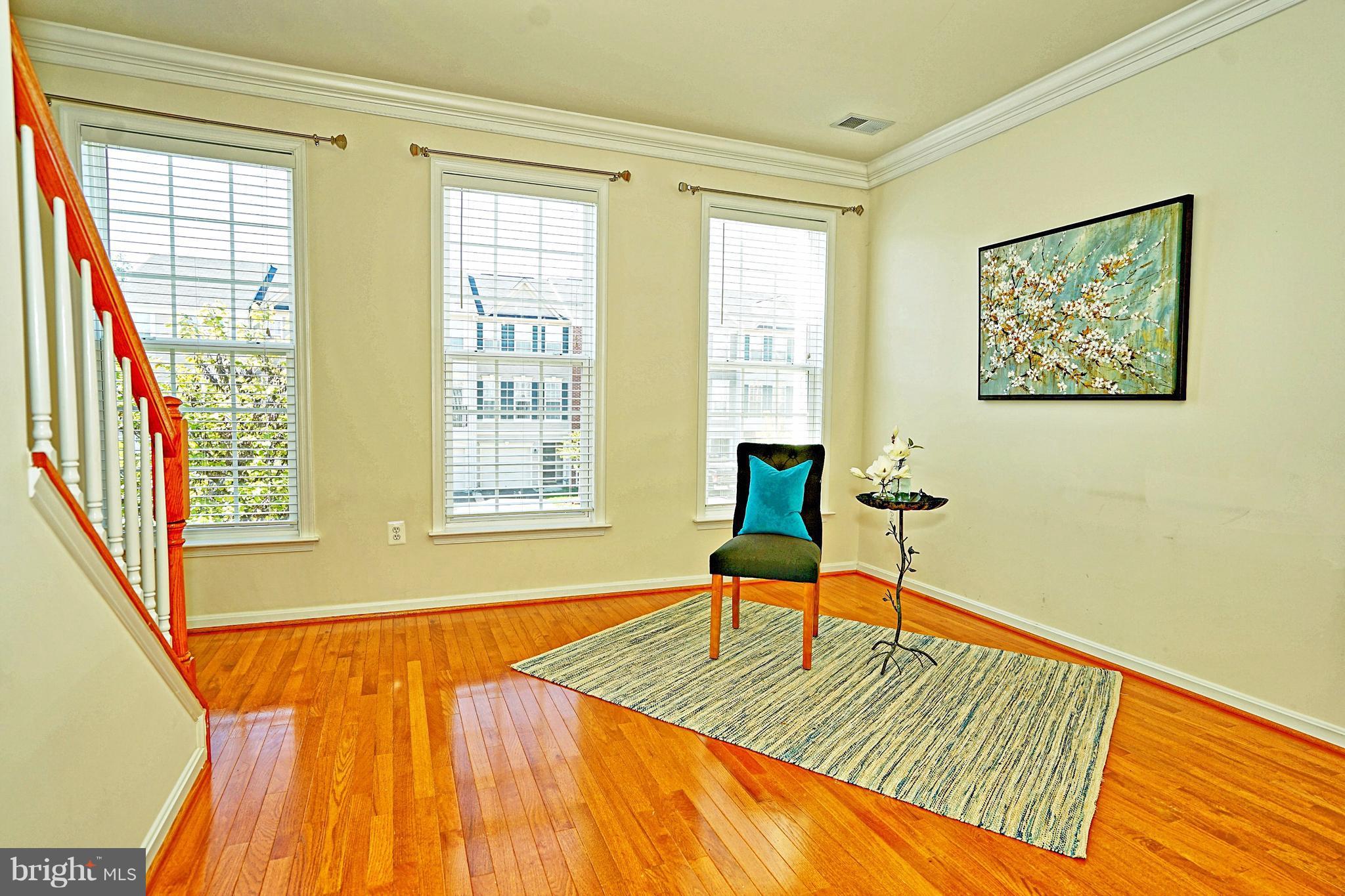 POWELLS RUN VILLAGE COND - Residential