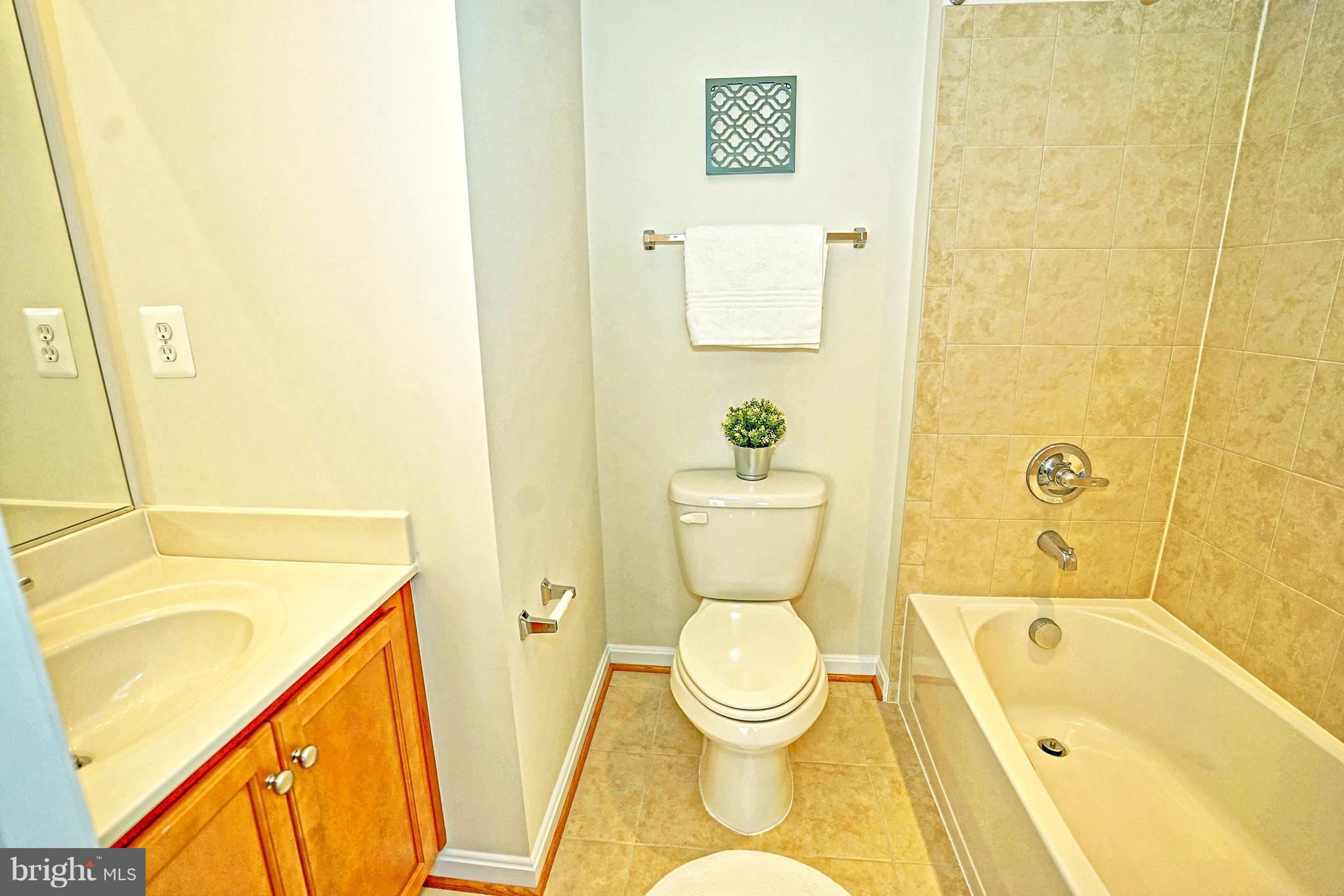 POWELLS RUN VILLAGE COND - Residential