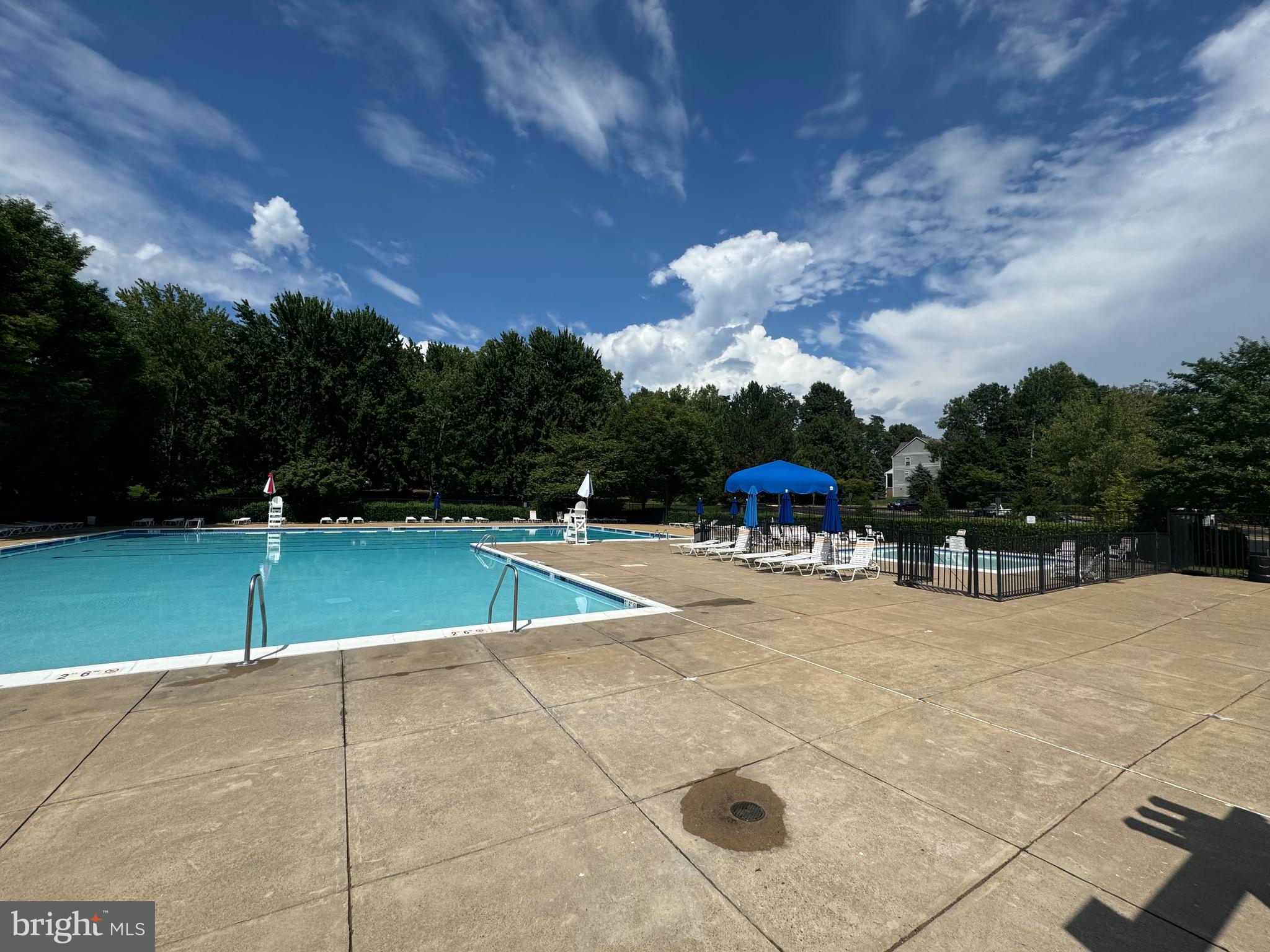 CASCADES - Residential Lease