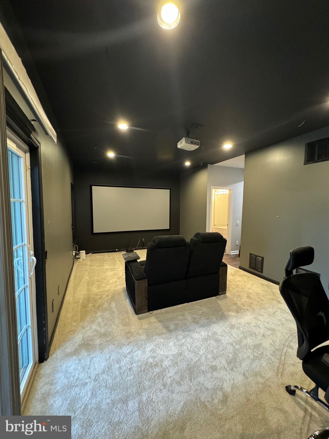 CASCADES - Residential Lease