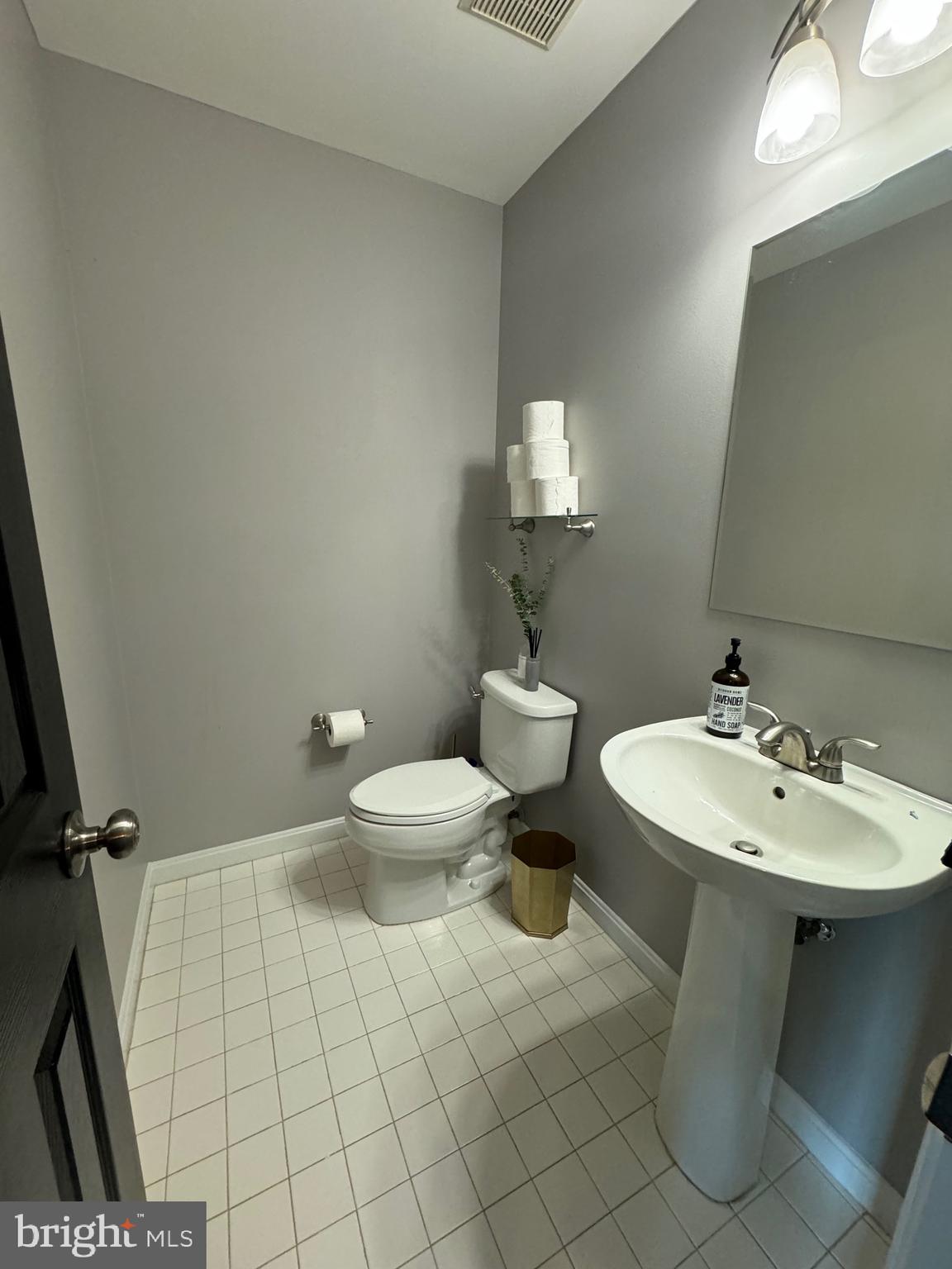 CASCADES - Residential Lease