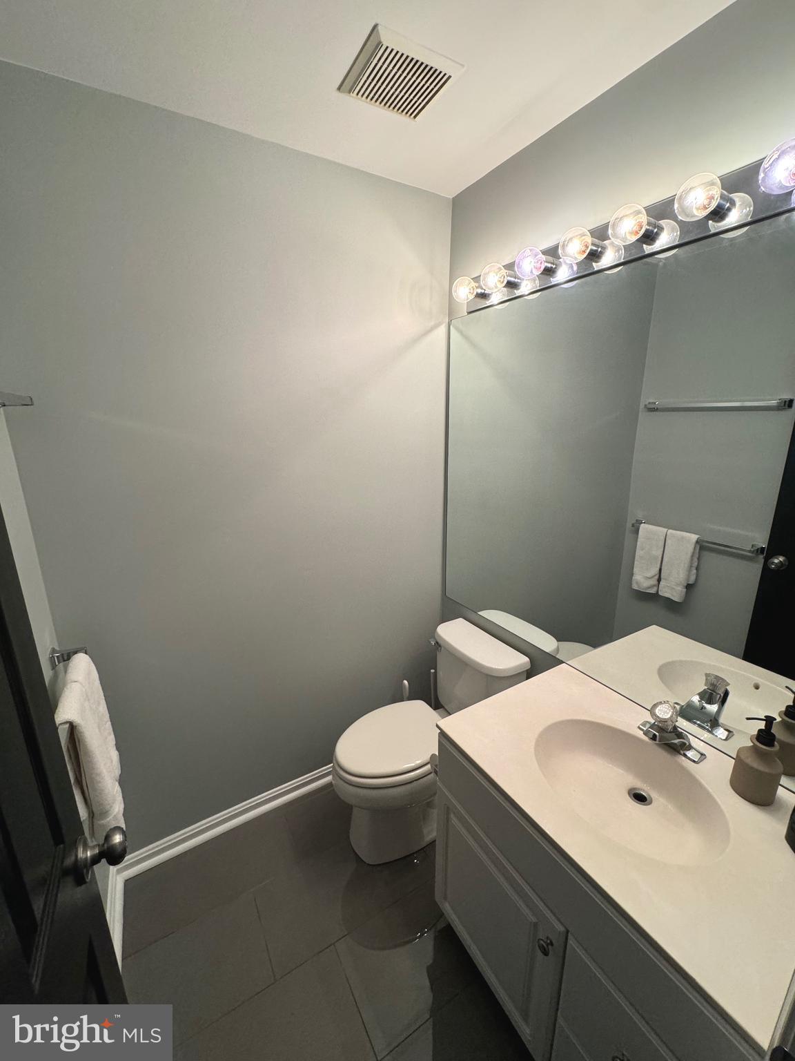 CASCADES - Residential Lease