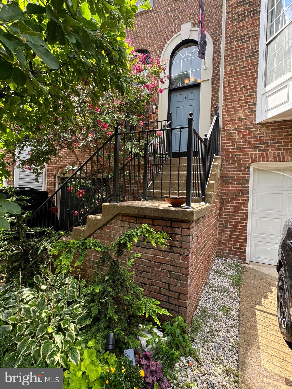 CASCADES - Residential Lease