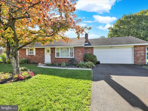 3908 READING CREST AVENUE READING PA 19605