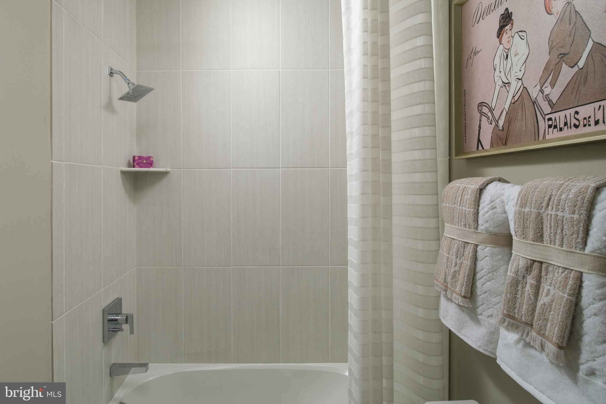 GATEWAY WEST - Residential