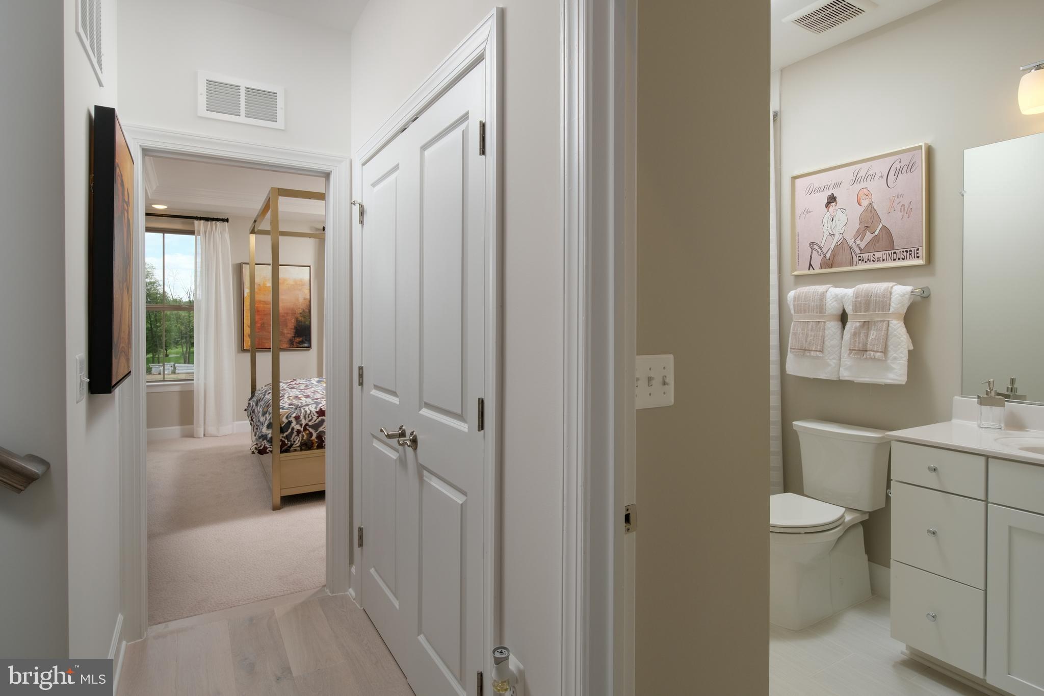 GATEWAY WEST - Residential