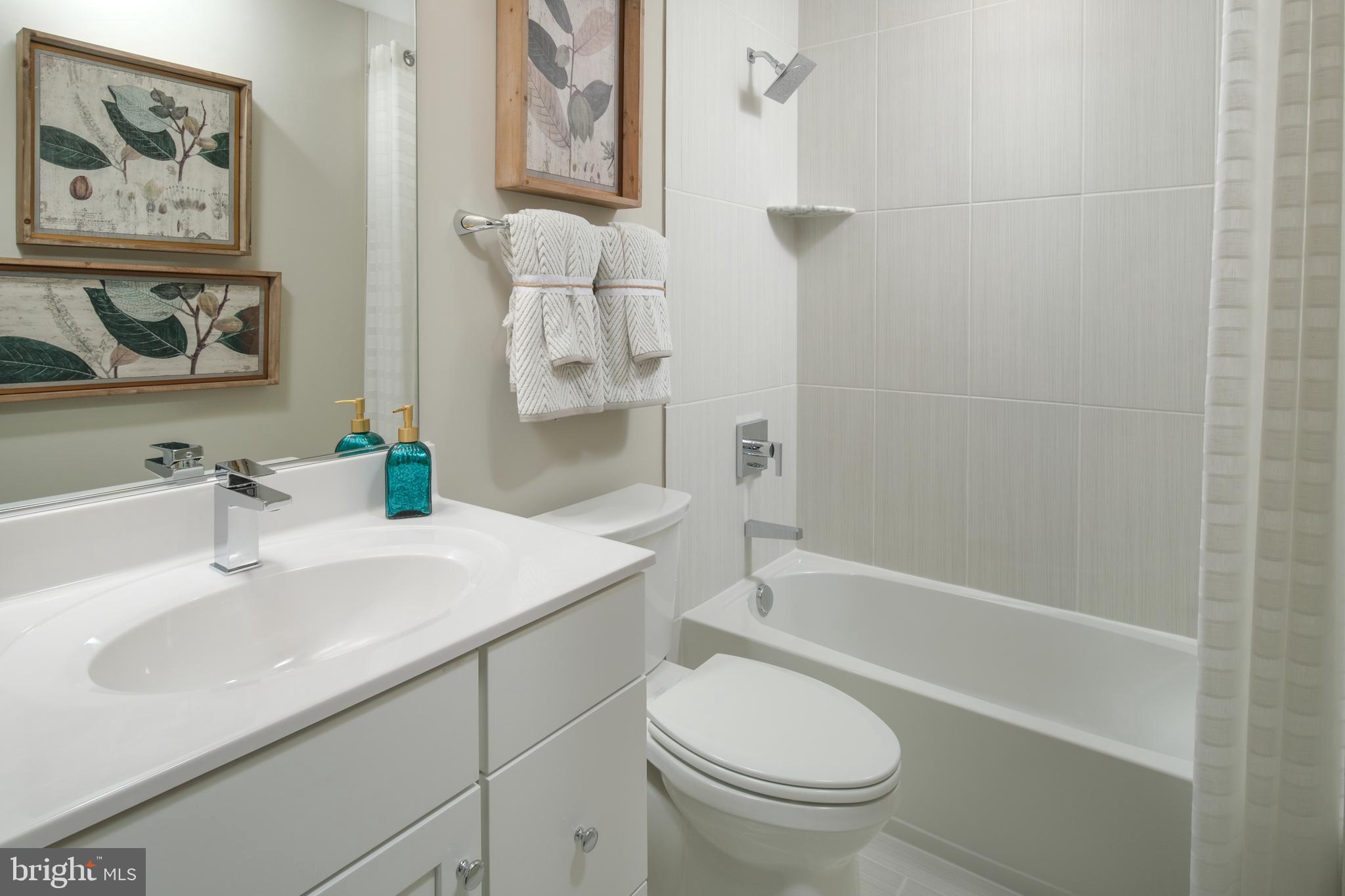 GATEWAY WEST - Residential