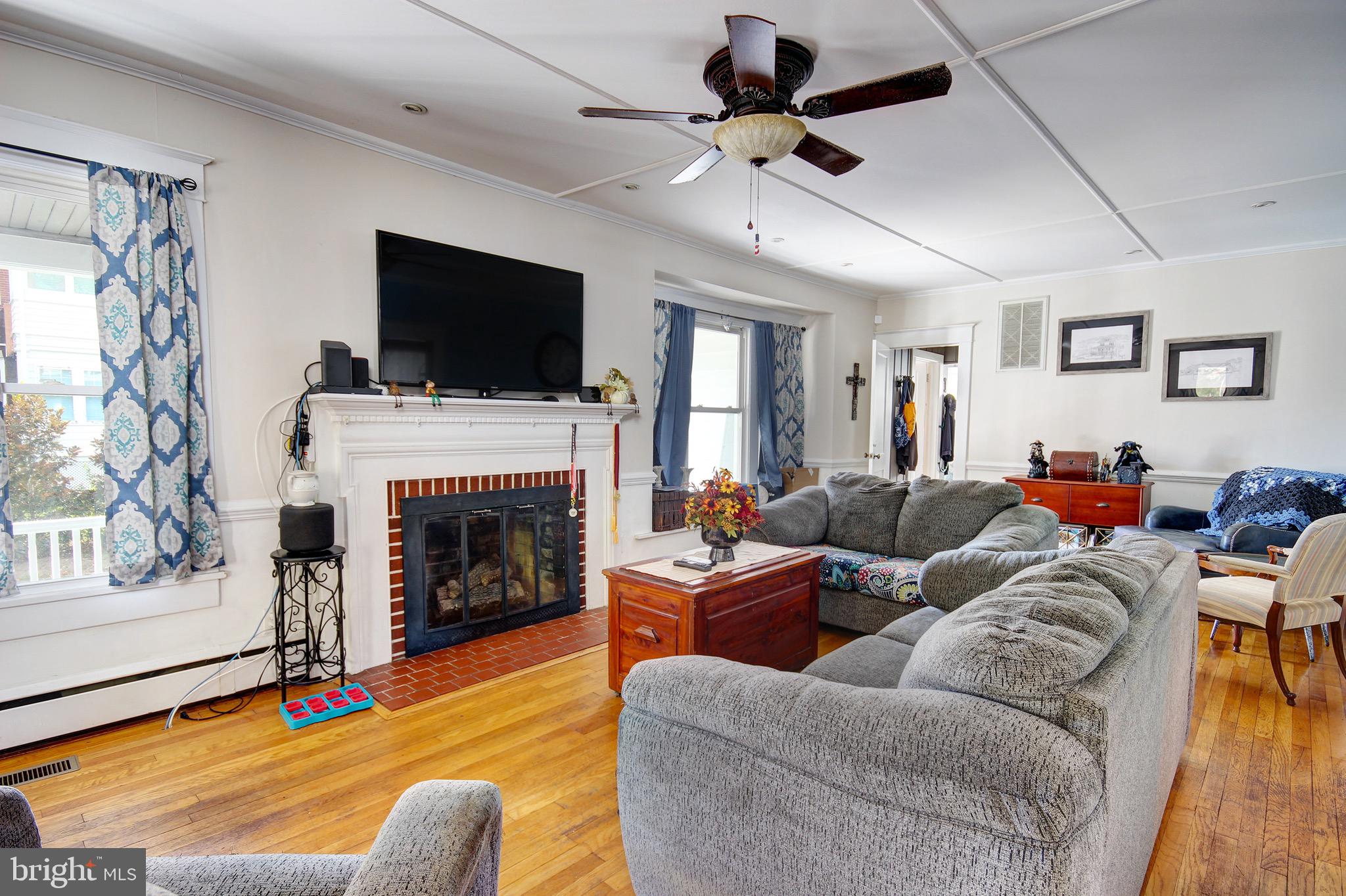 404 PENNSYLVANIA AVENUE