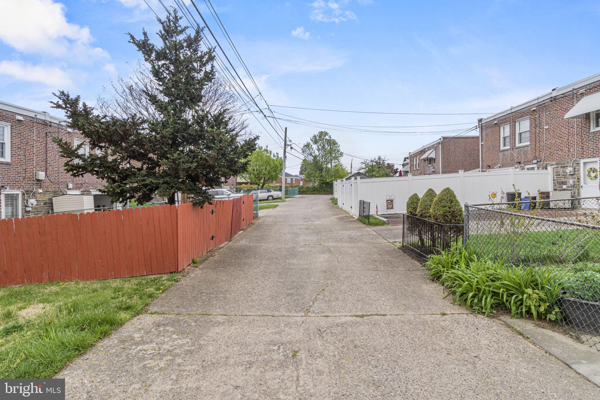 PHILADELPHIA (NORTHEAST) - Residential